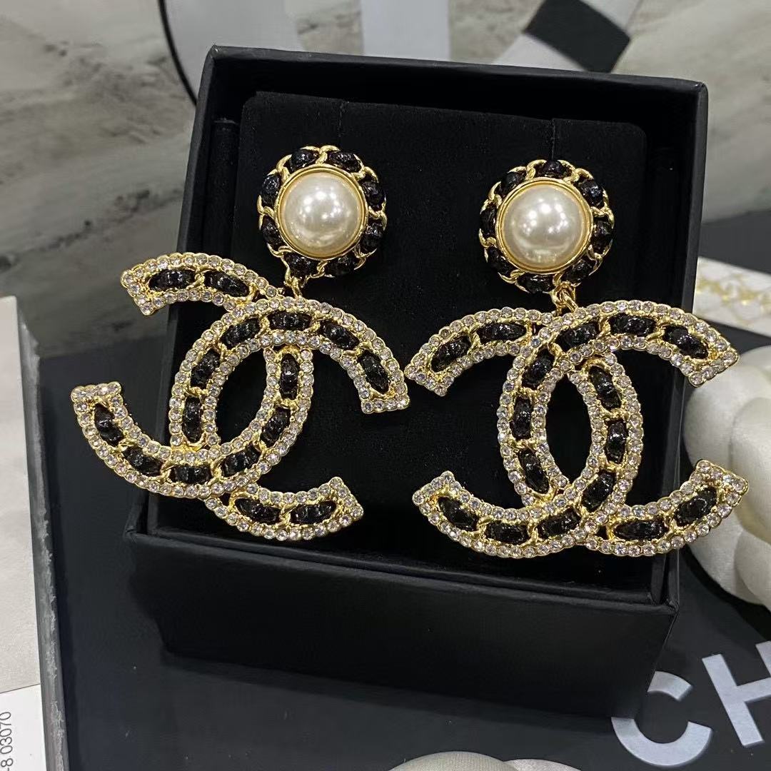 Chanel letter pearl stud earrings
