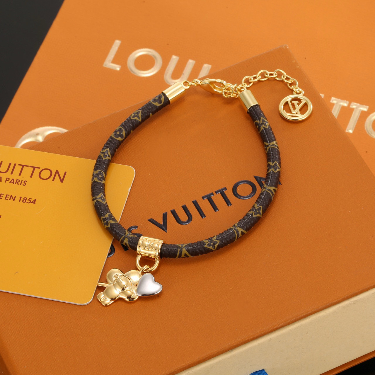 LV Push bracelet