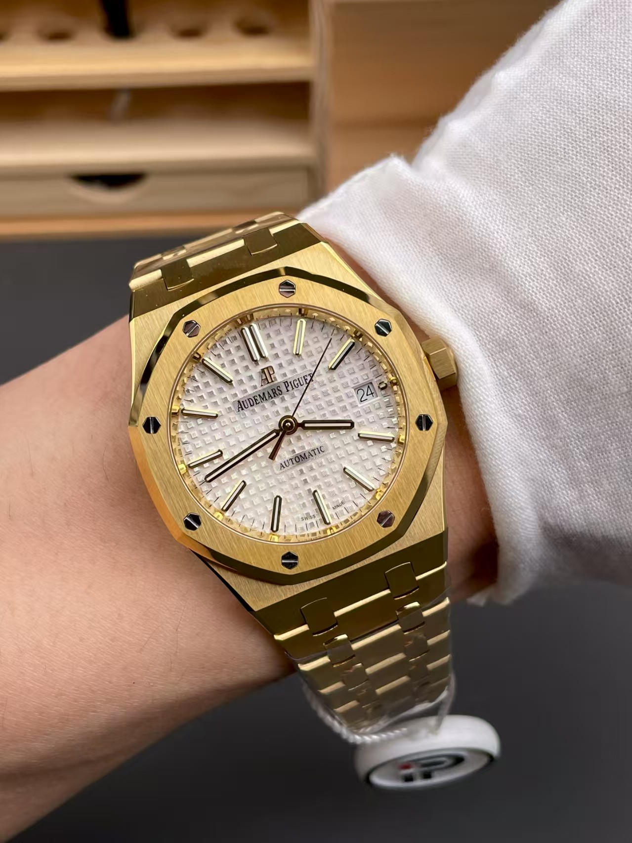 Audemars Piguet Royal Oak 15450BA - All gold white dial / 37mm / 3120 movement watch