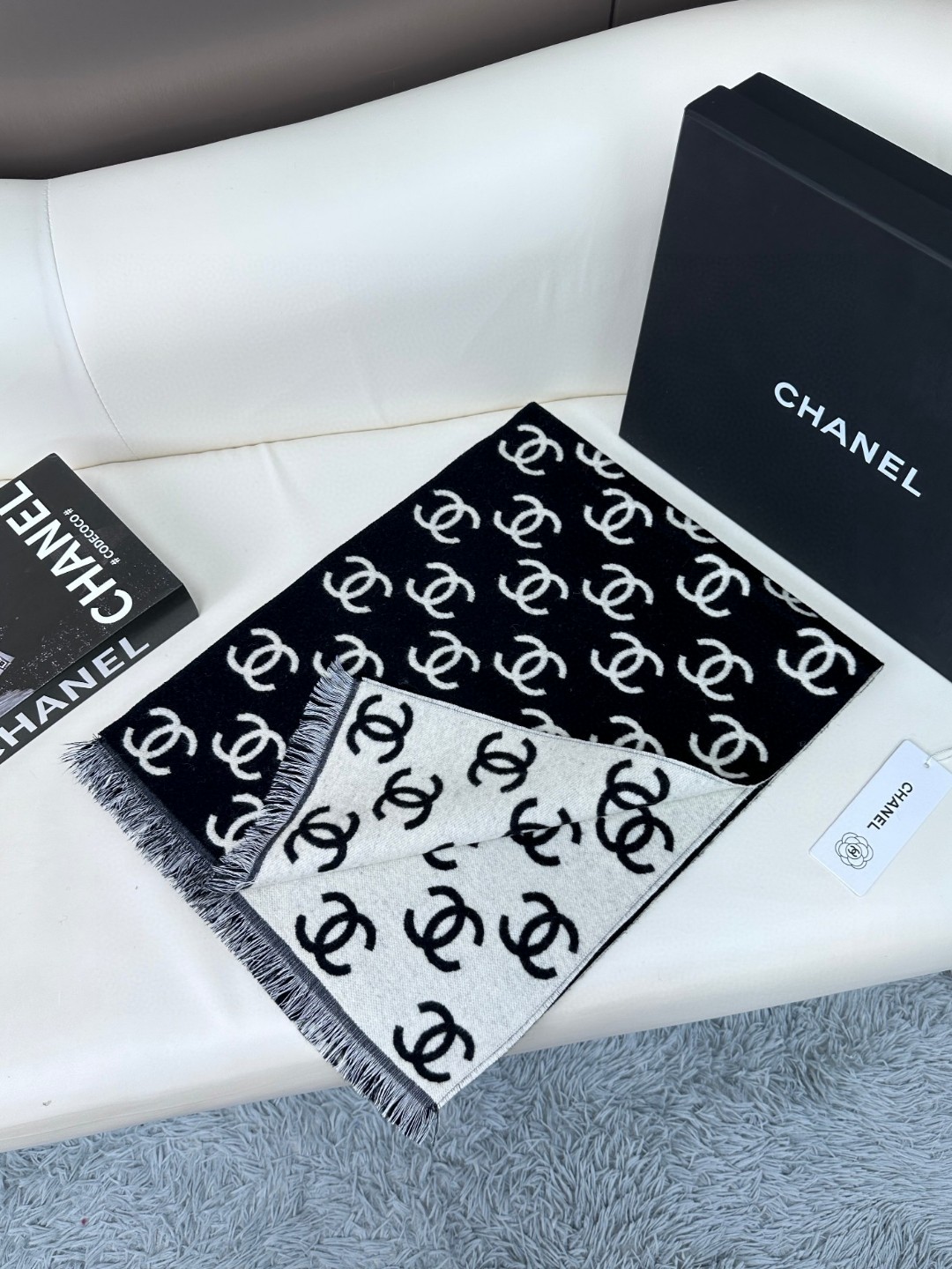 CHANEL double-sided scarf shawl