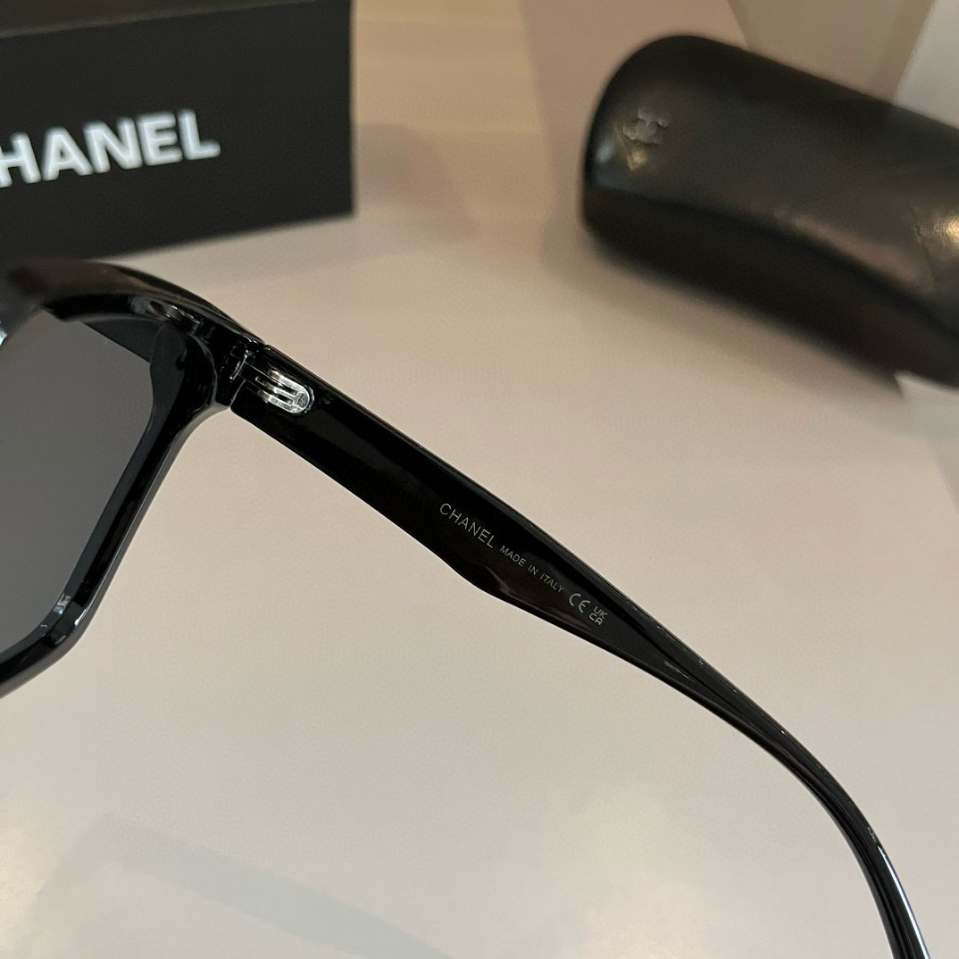 Chanel large-frame sunglasses