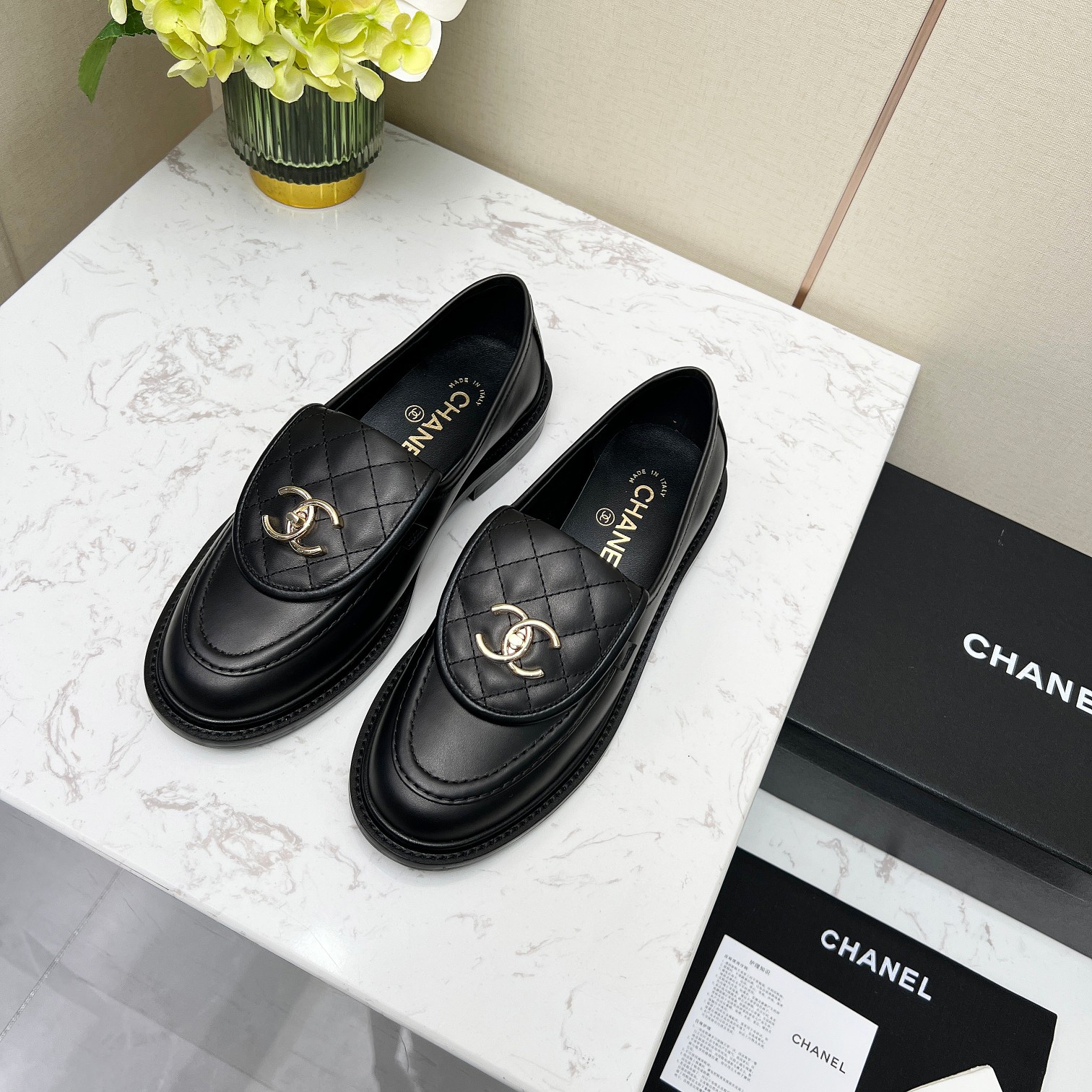 CHANEL Fall shoes flat shoes