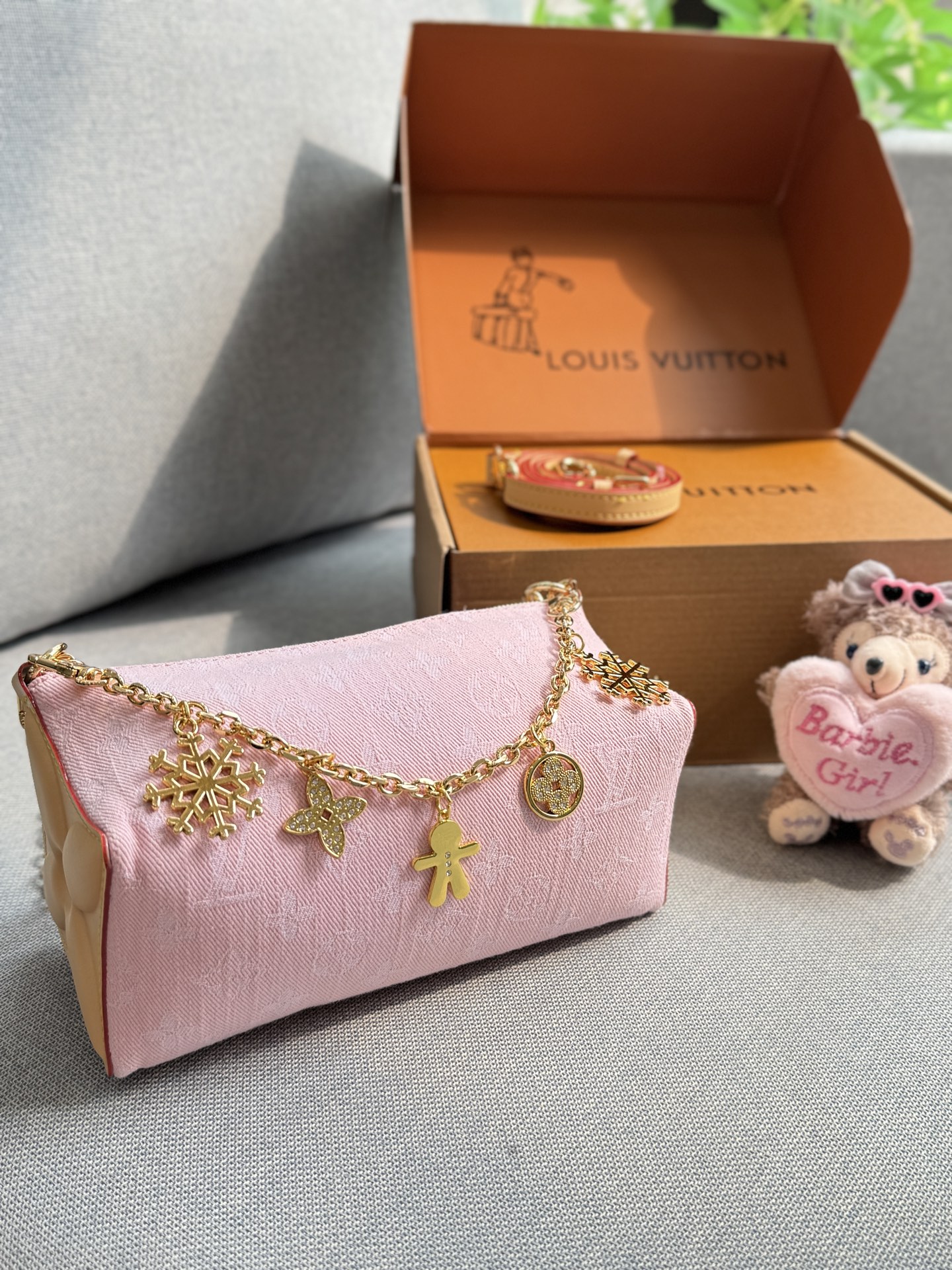 LV BLOOM POUCH Denim Bag