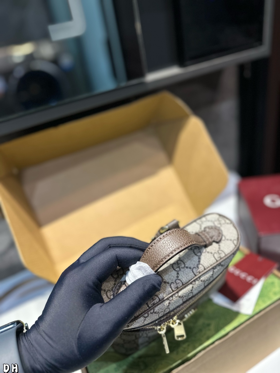 Gucci Ophidia shoulder bag