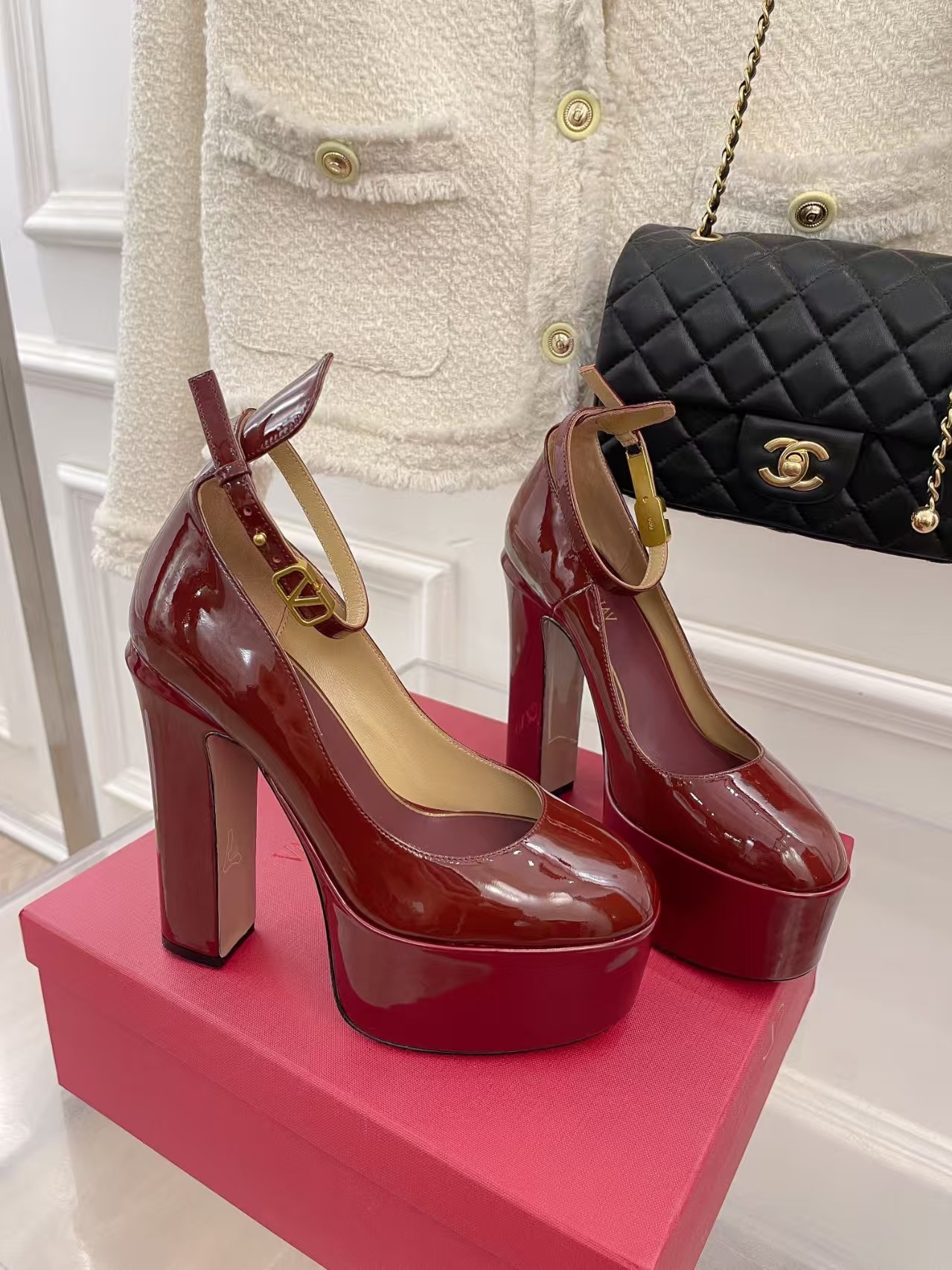 Valentino NEW high-heeled shoes heels leather