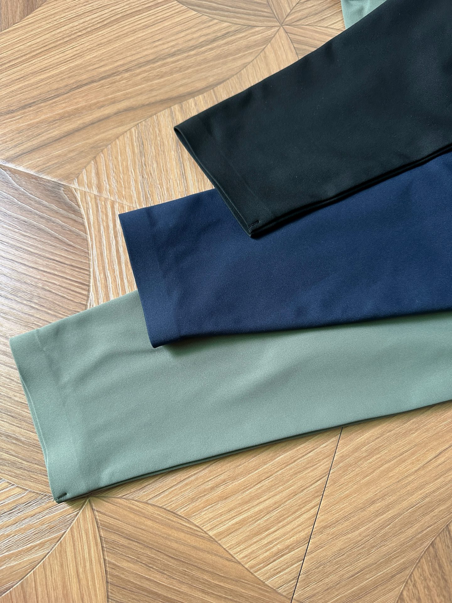 On Running Autumn/Winter Top: Light Fleece Warm Long-Sleeved Sweatshirt