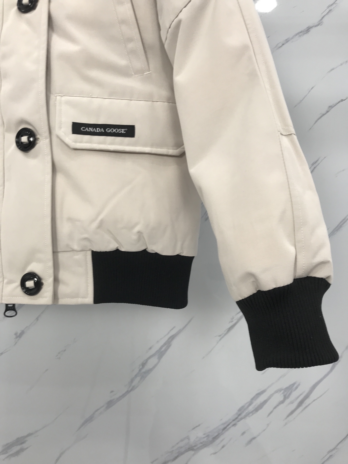 Canada Goose Chilliwack Pilot Jacket 02