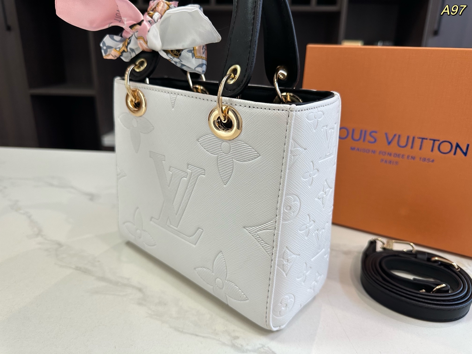 LV Princess Diana bag tote handbag
