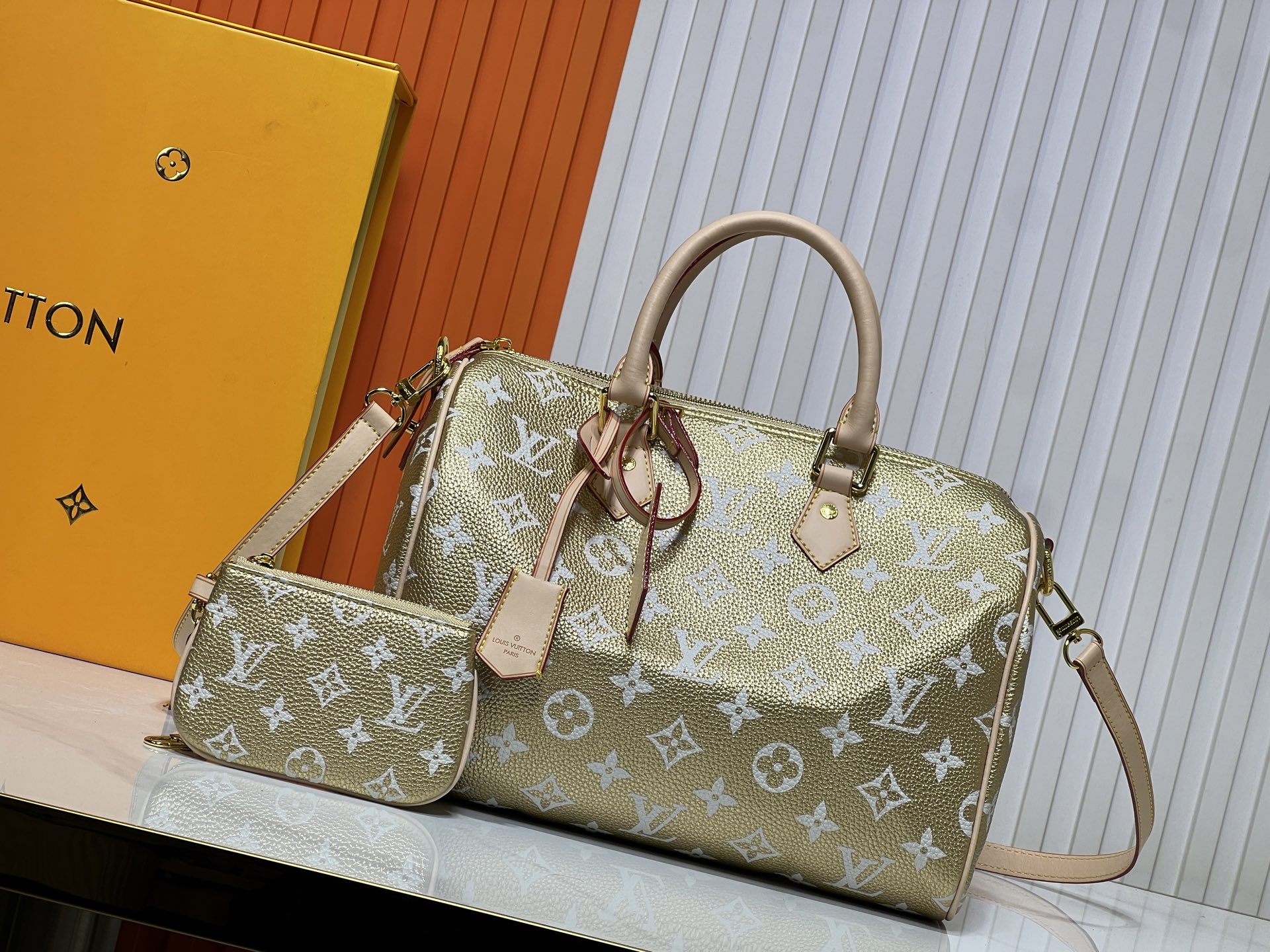 LV Speedy Bandoulière monogram bag