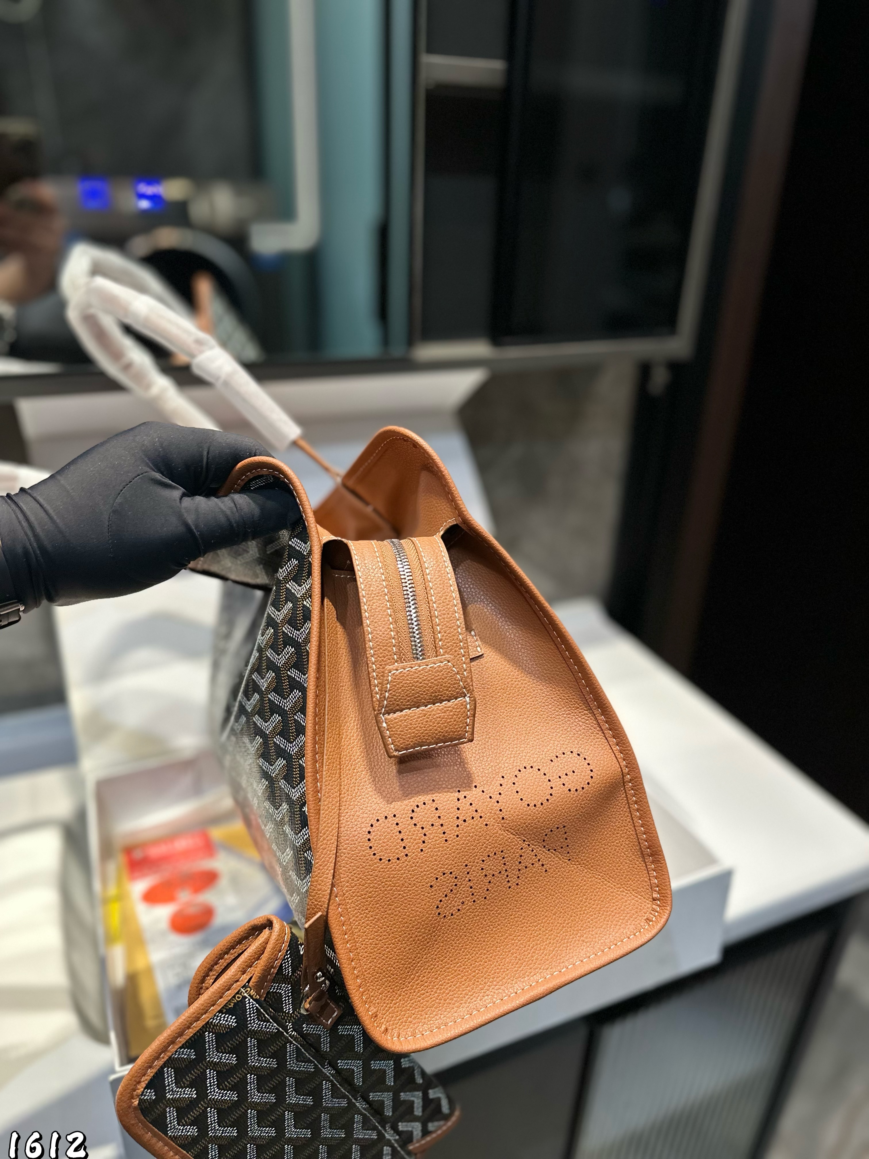 Goyard Chic du Chien Pet bag