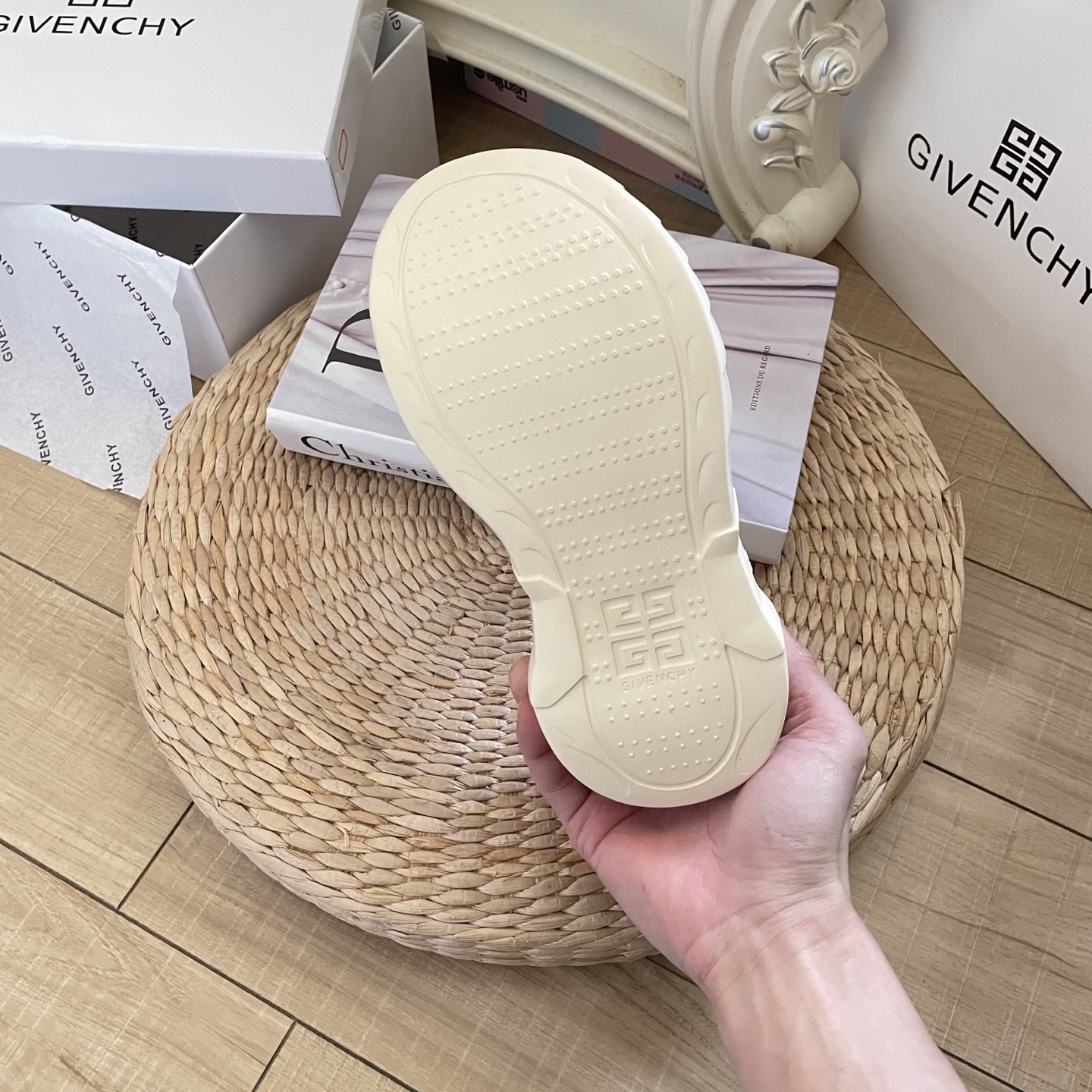 GIVENCHY Marshmallow Slides Thick-Sole Slides Wedge Heel Slides Thick-Sole