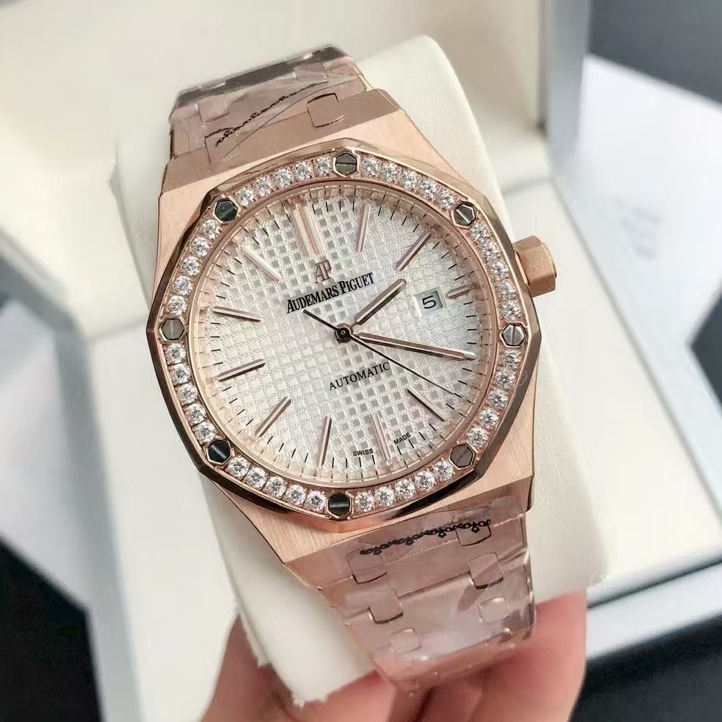 Audemars Piguet 15400 series wristwatch