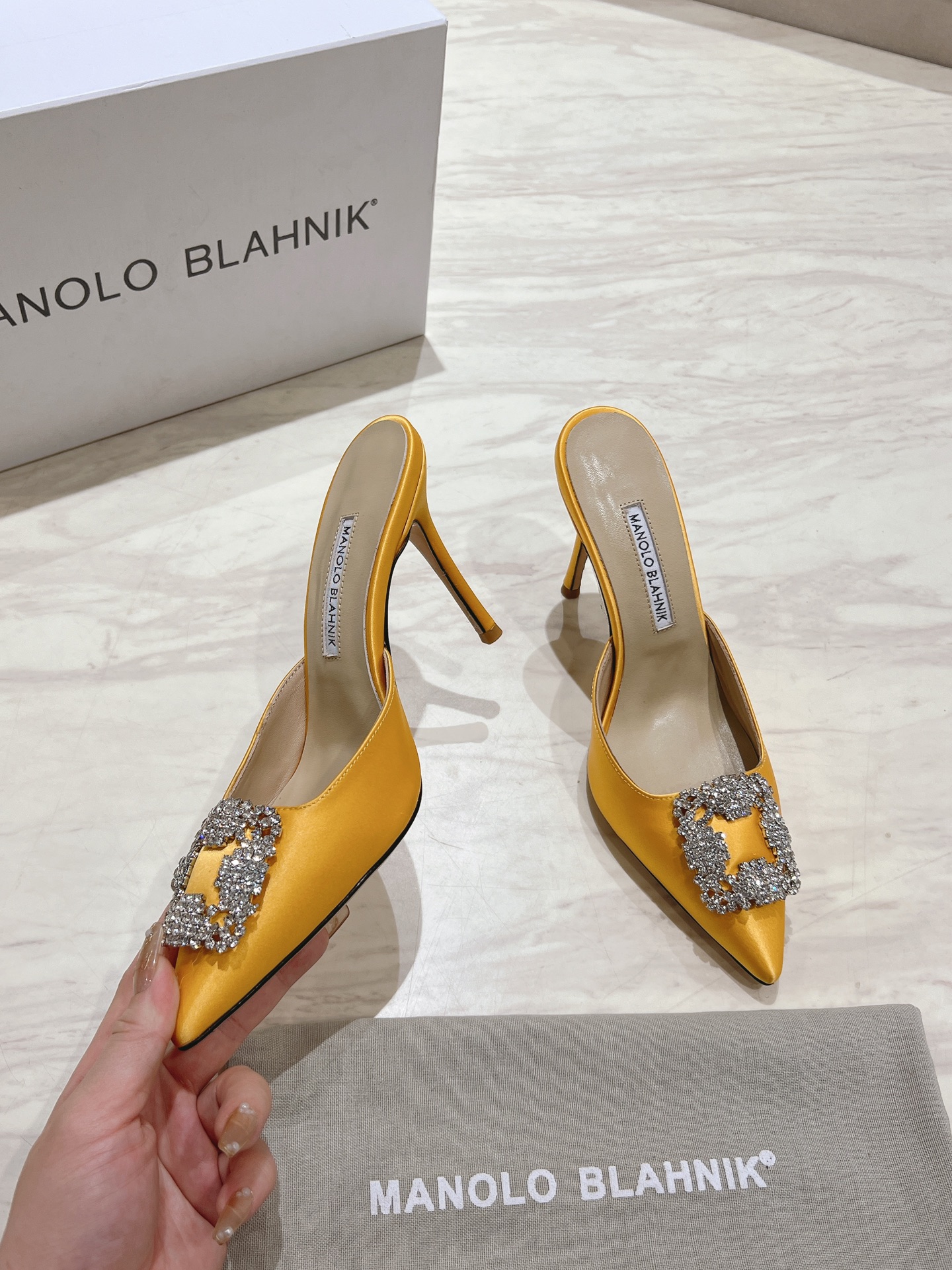 Manolo Blahnik mb classic style buckle sandal