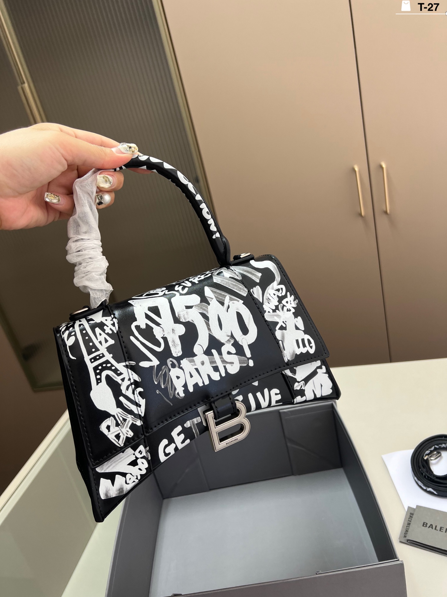 Balinese graffiti hourglass bag