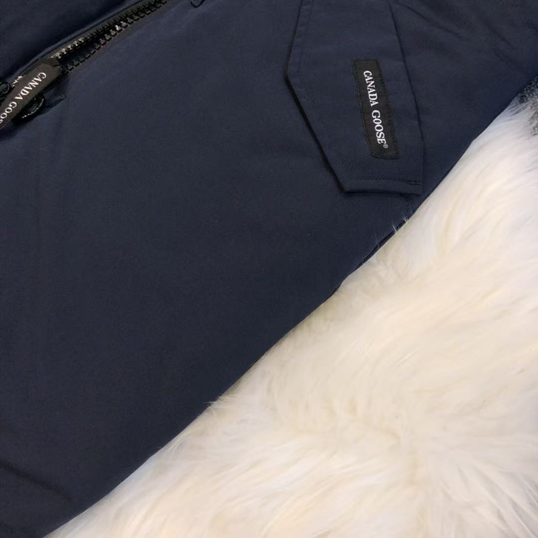 Canada Goose Rossair down jacket