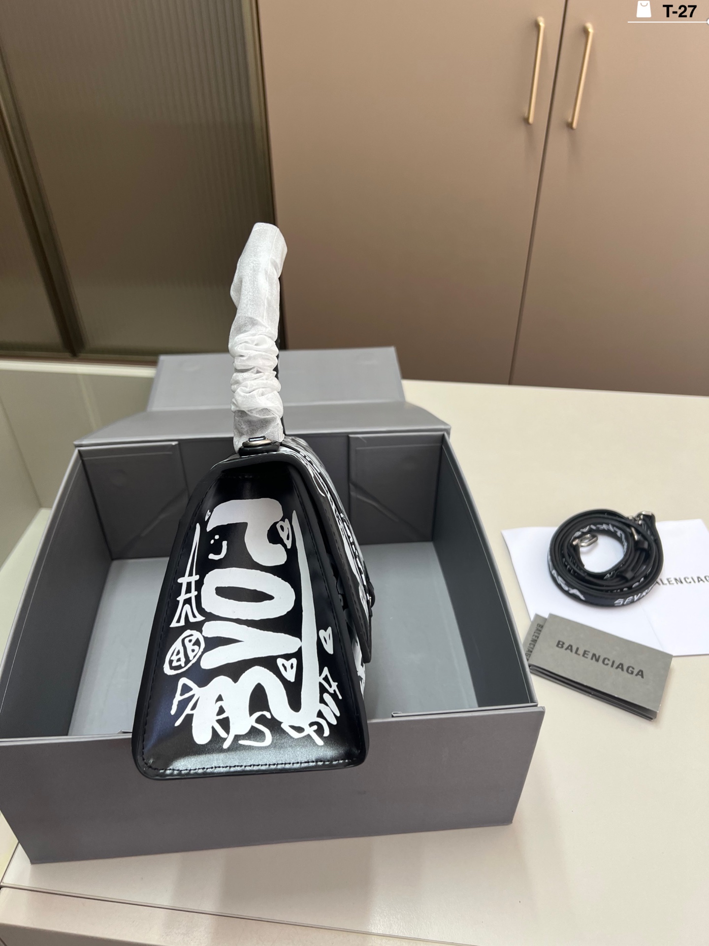 Balinese graffiti hourglass bag