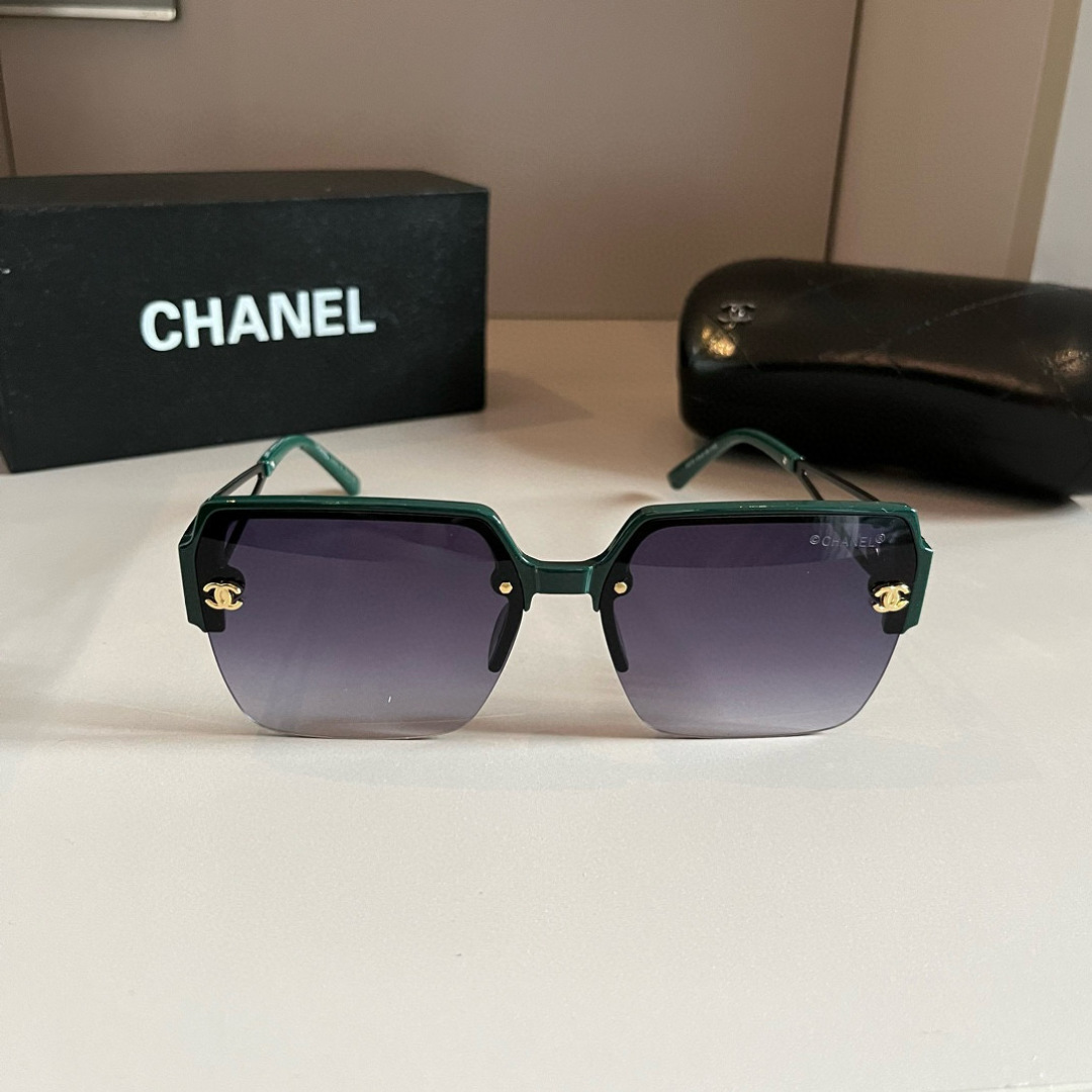 Chanel fashione sunglasses