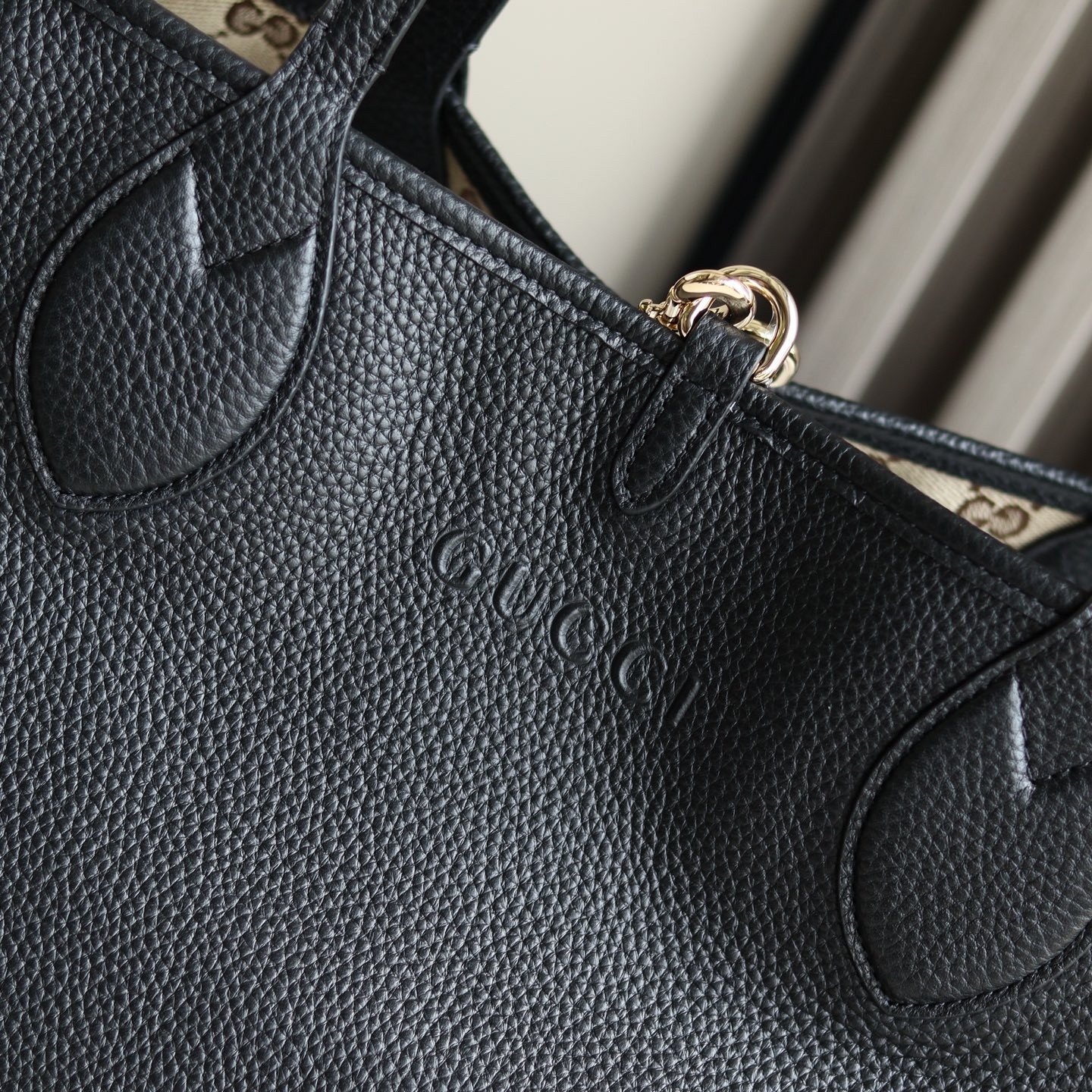 Top version Gucci Totissima double-sided tote bag