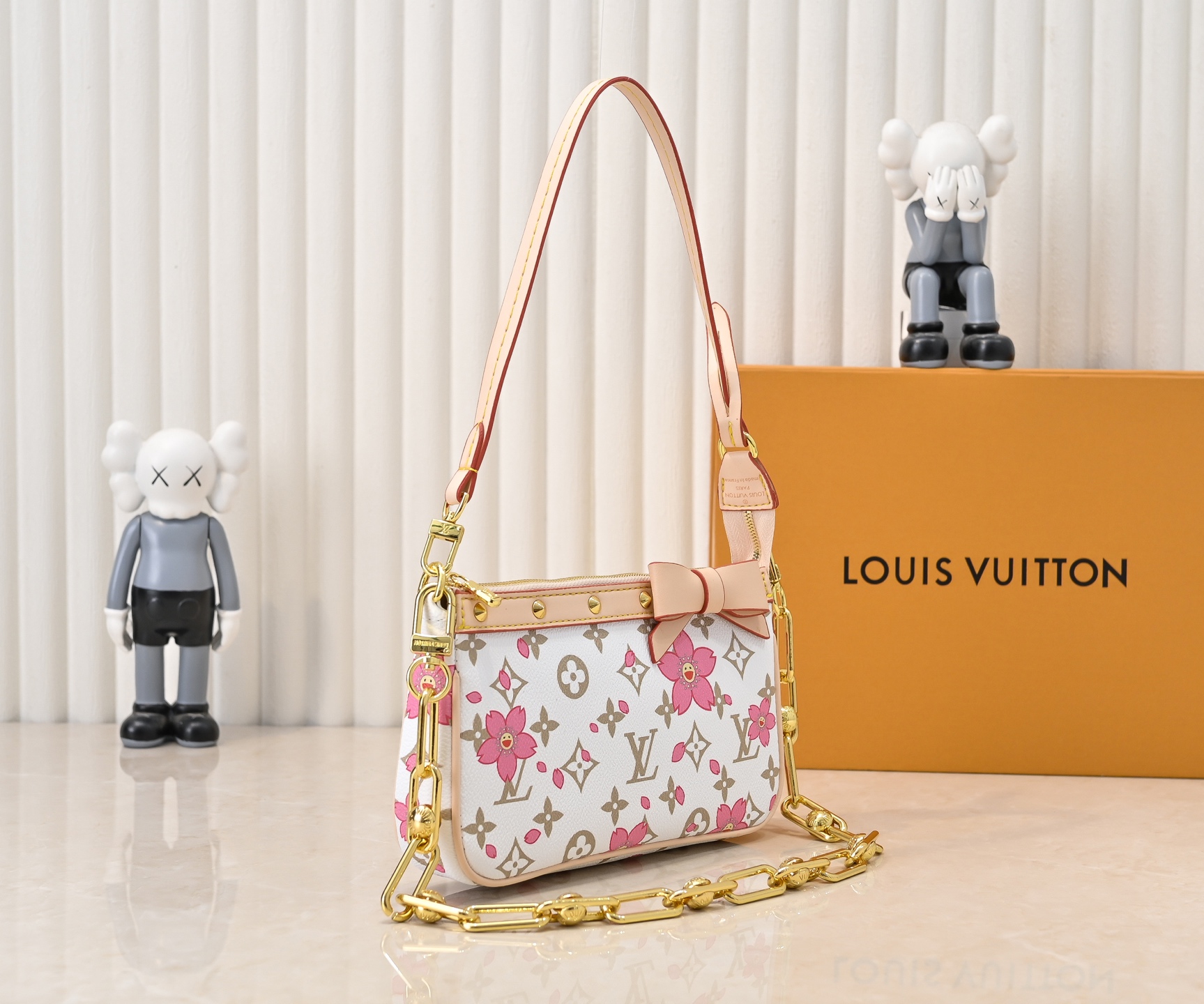 LV Pochette Accessoires Monogram chain shoulder bag