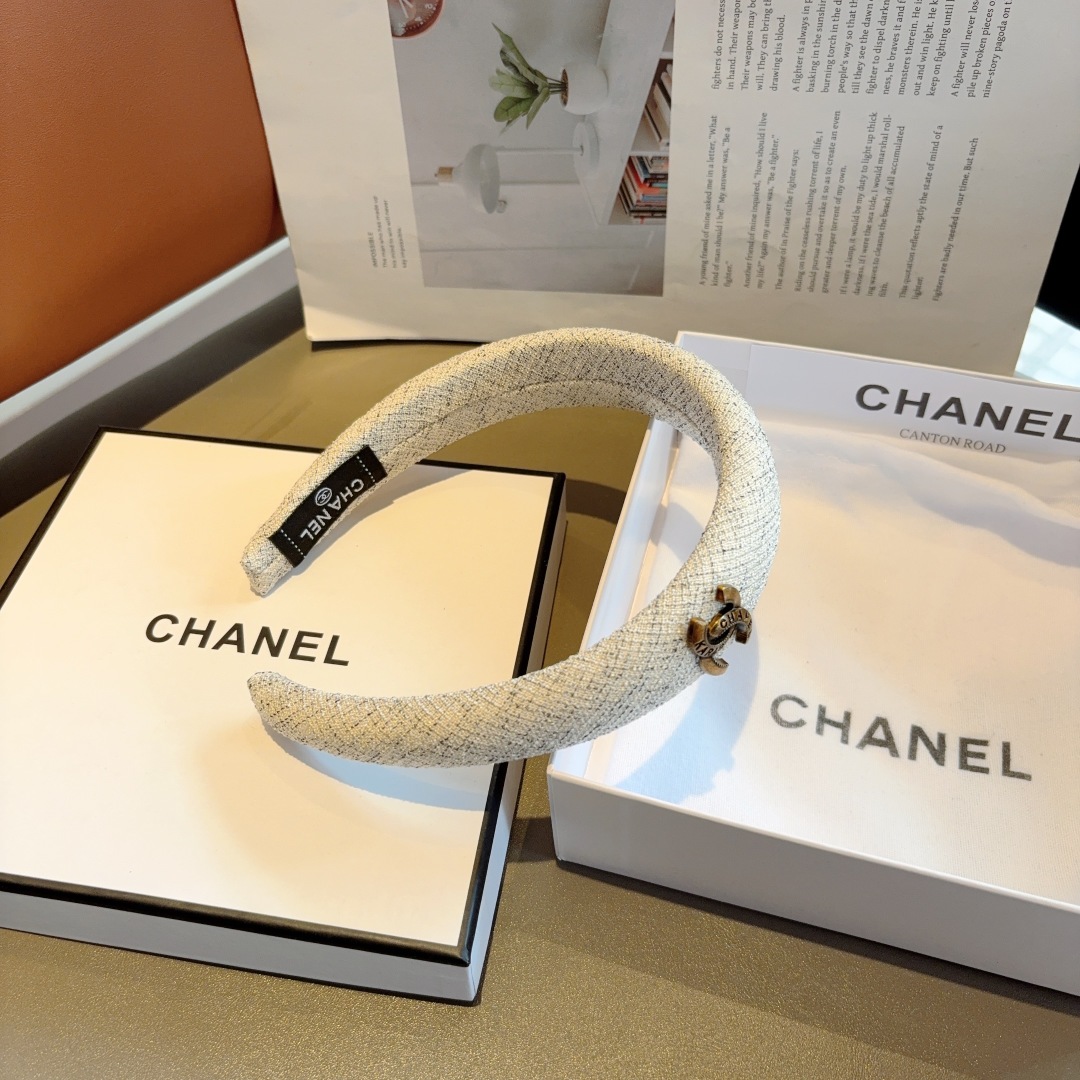 Chanel hairband