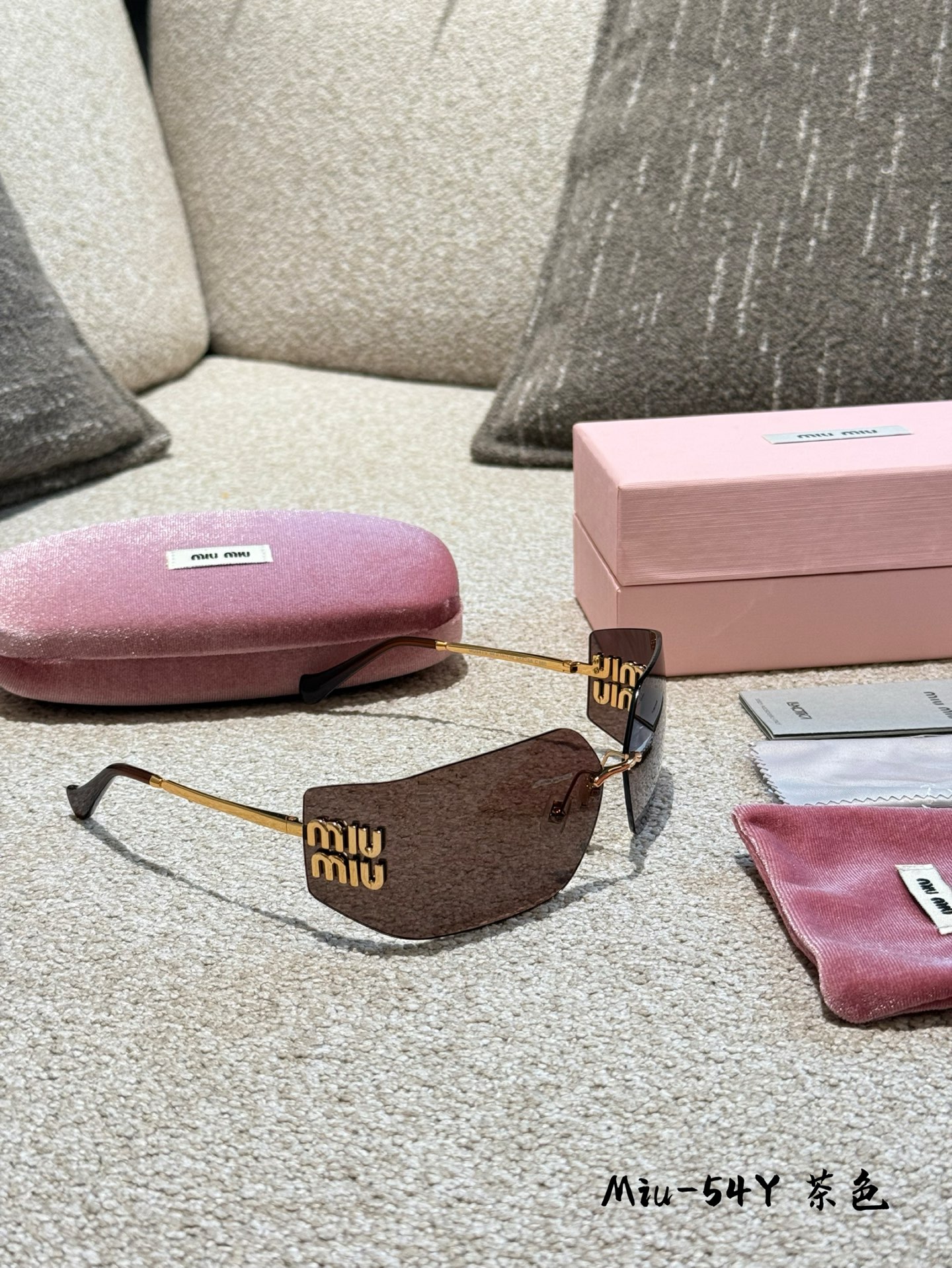 MIUMIU 54ys sunglasses