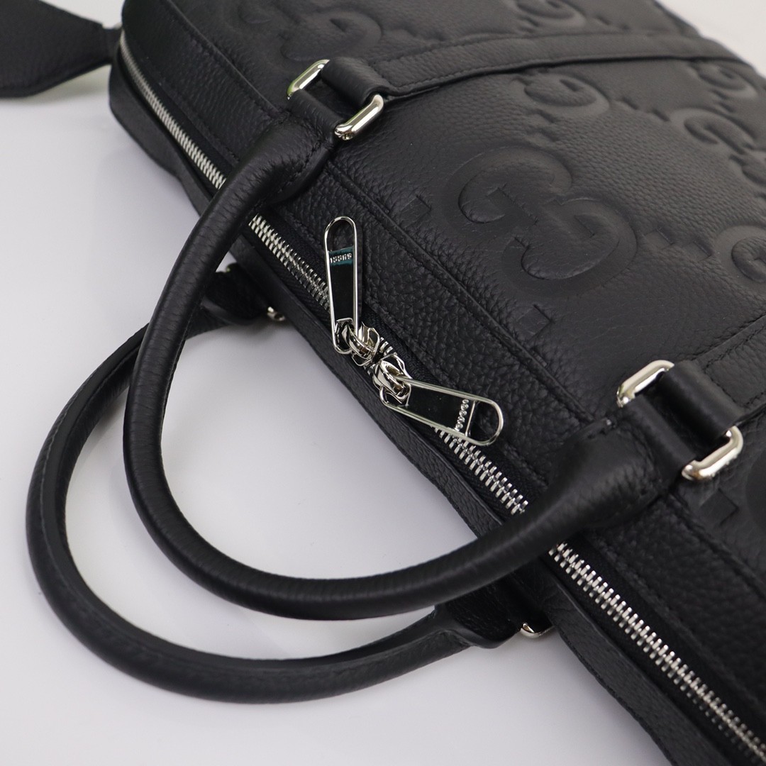 Top version Gucci black shoulder handbag