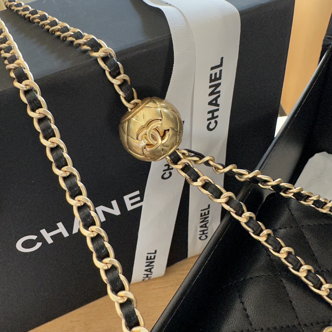 Chanel 24s mini Handle bag