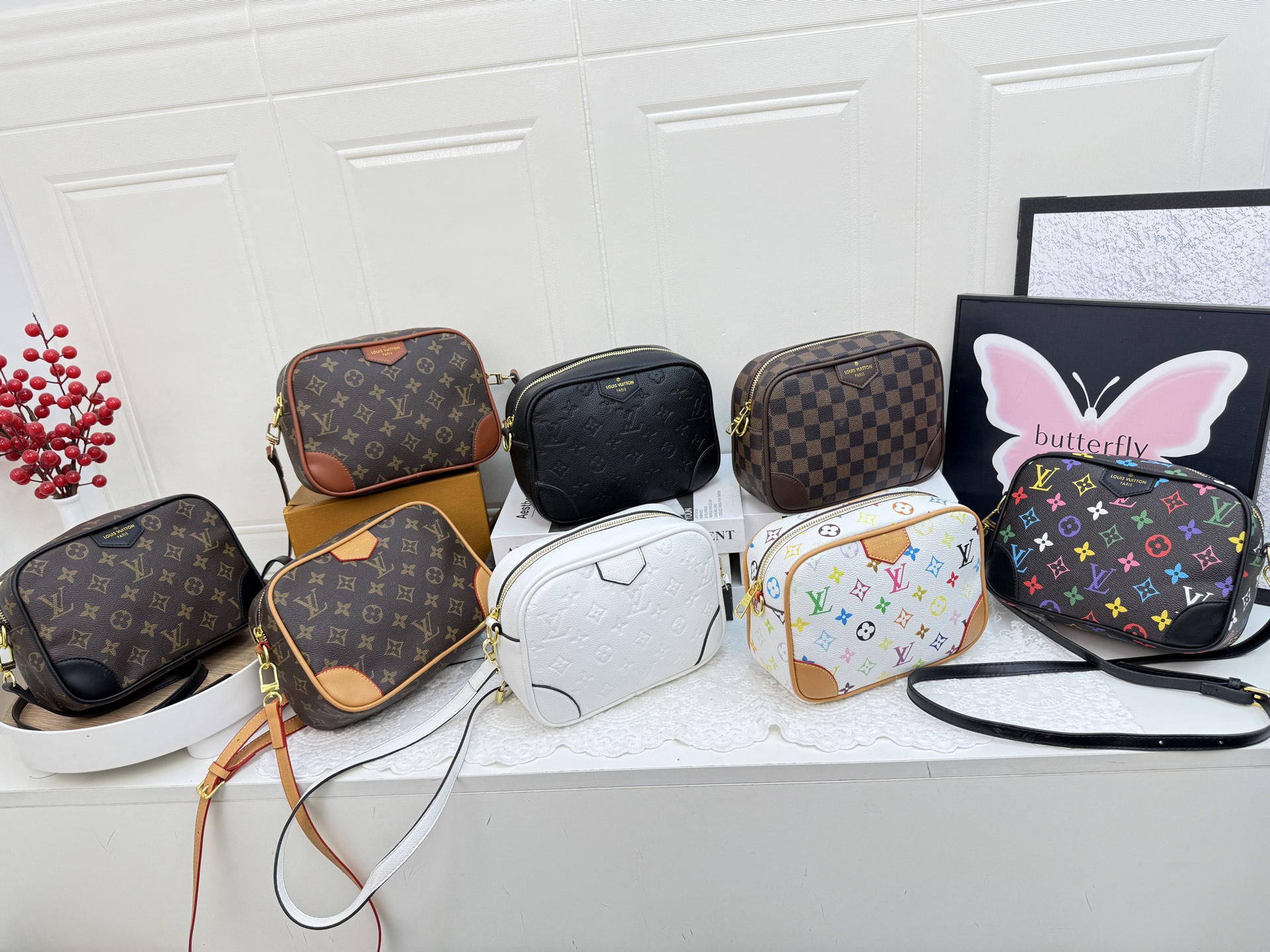 LV single-shoulder crossbody bag of 8A quality