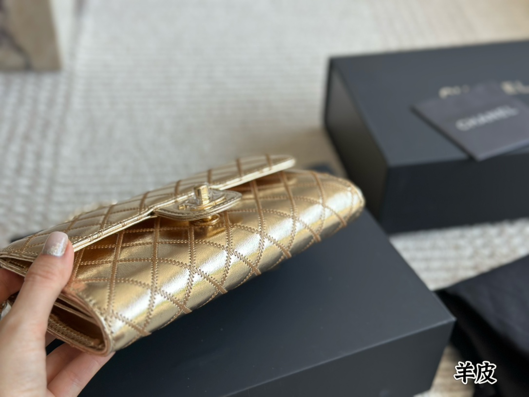 Chanel woc shoulder crossbody bag