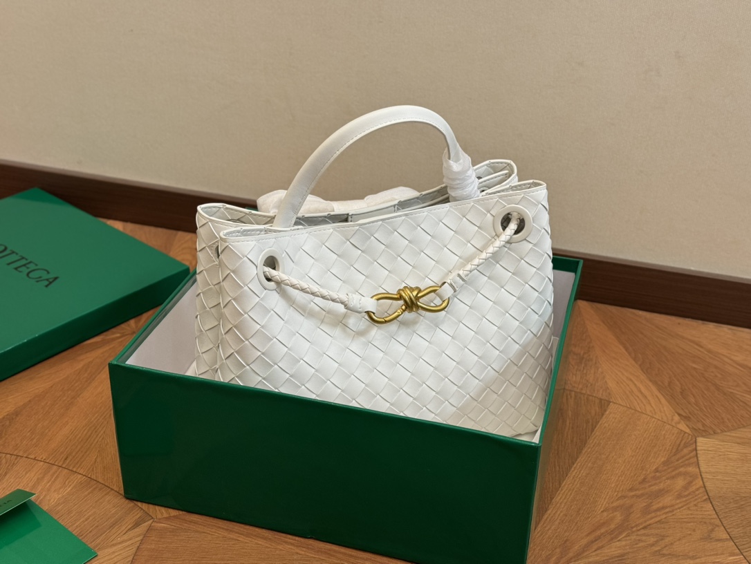 BV Knitted Shopping Bag