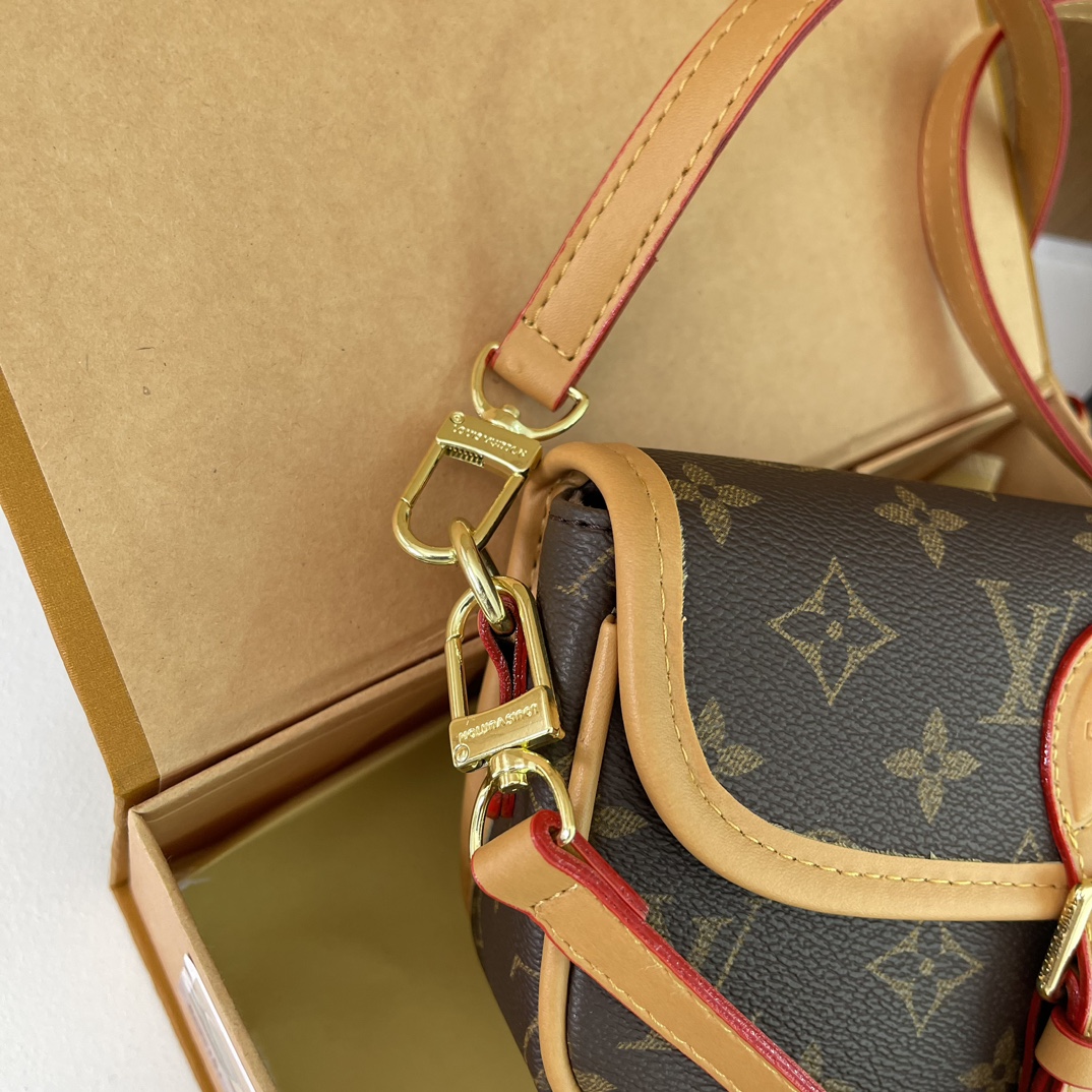 LV crossbody bag 8A quality