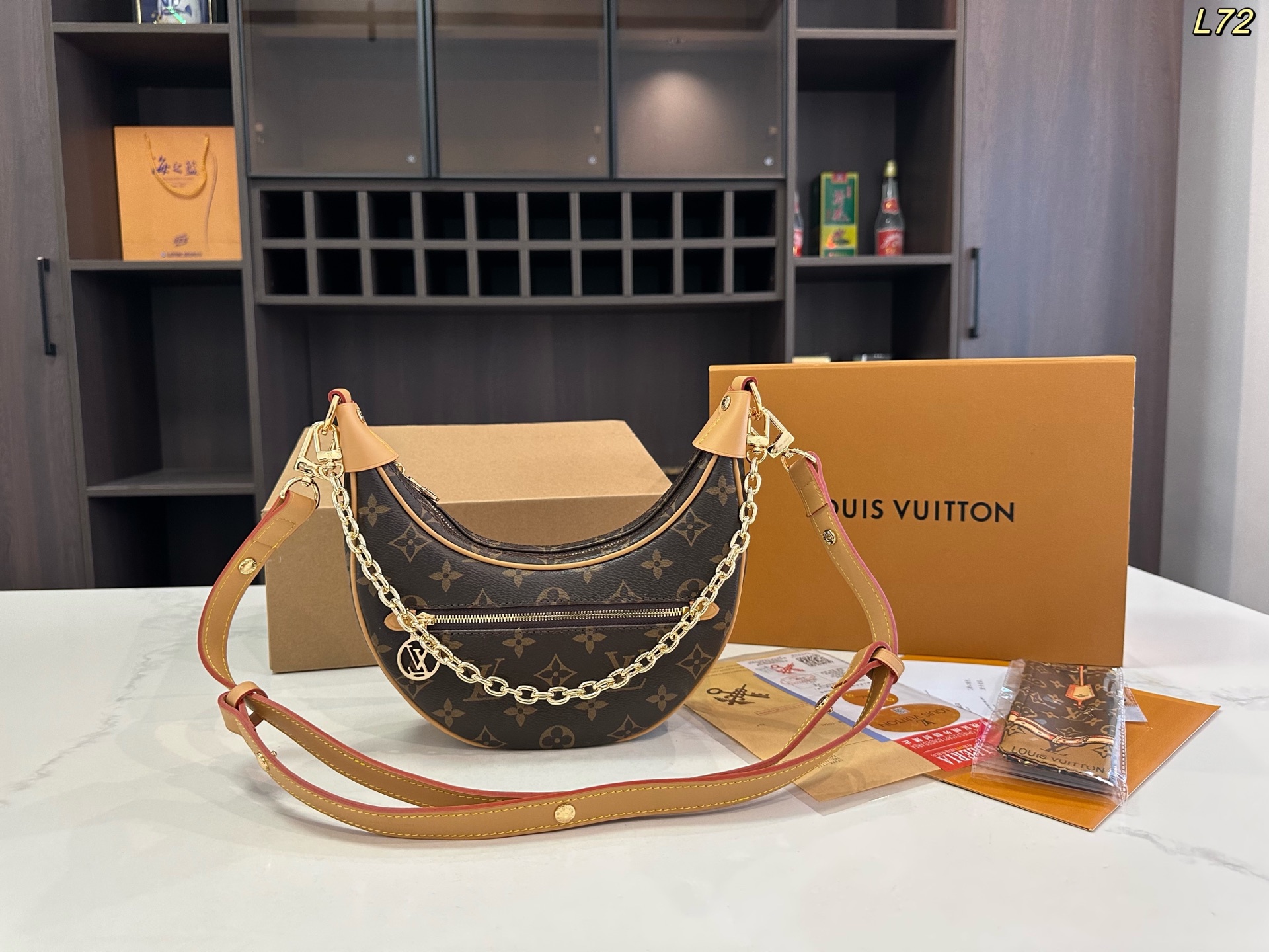 LV pea-shaped bag  underarm bag  crescent-shaped bag