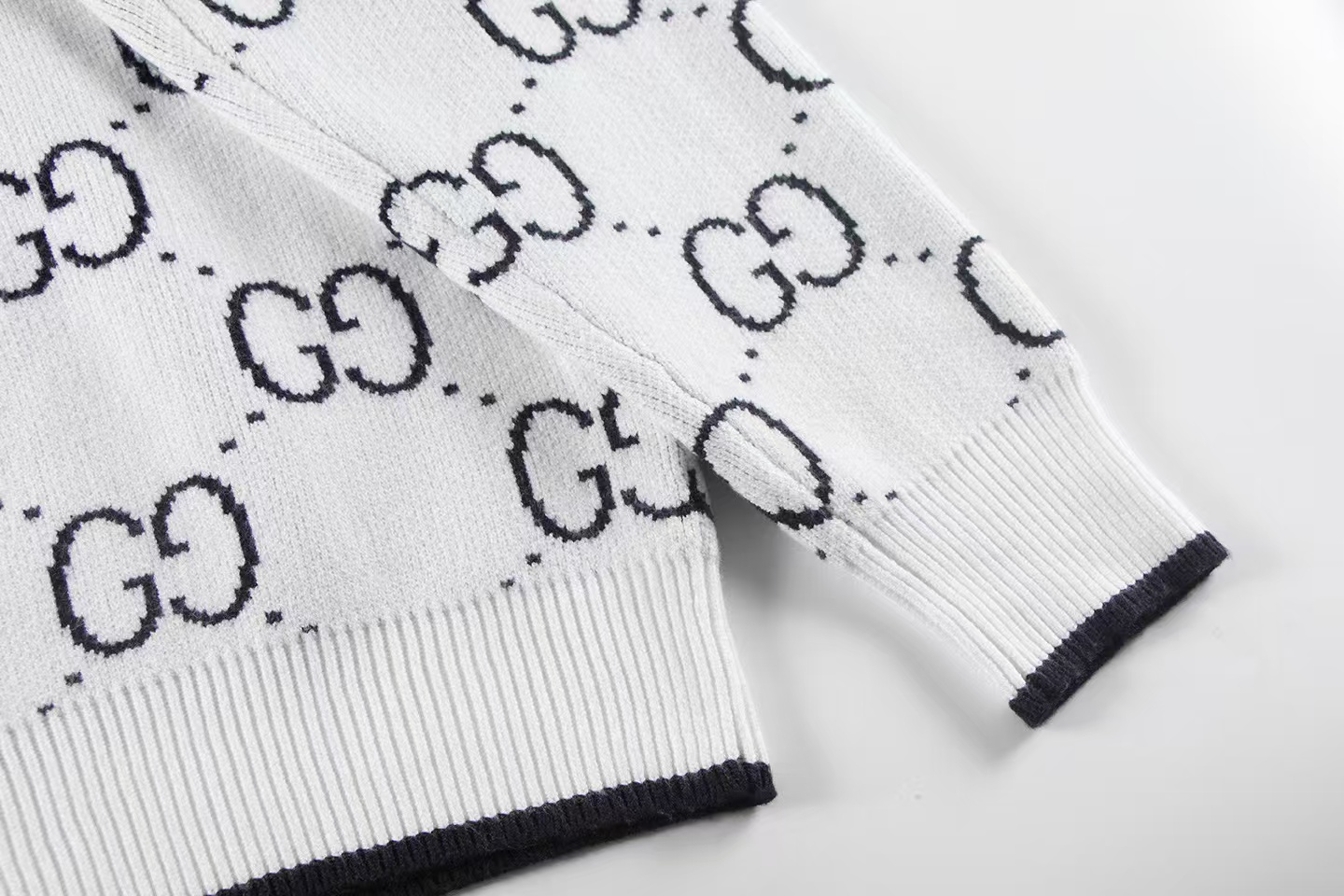 GUCCI new Fall/Winter crewneck sweater unisex