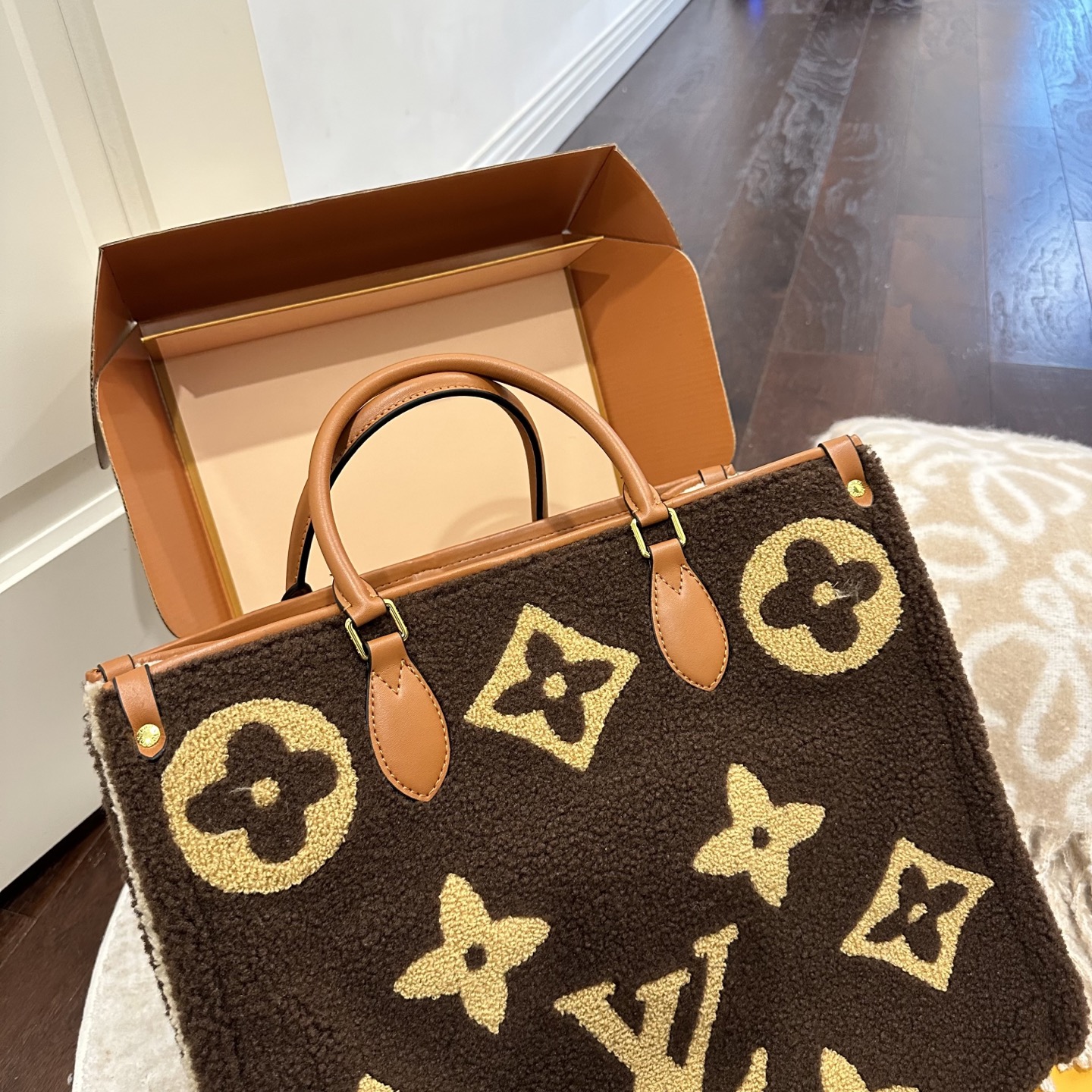 LV  Monogram  onthego bag