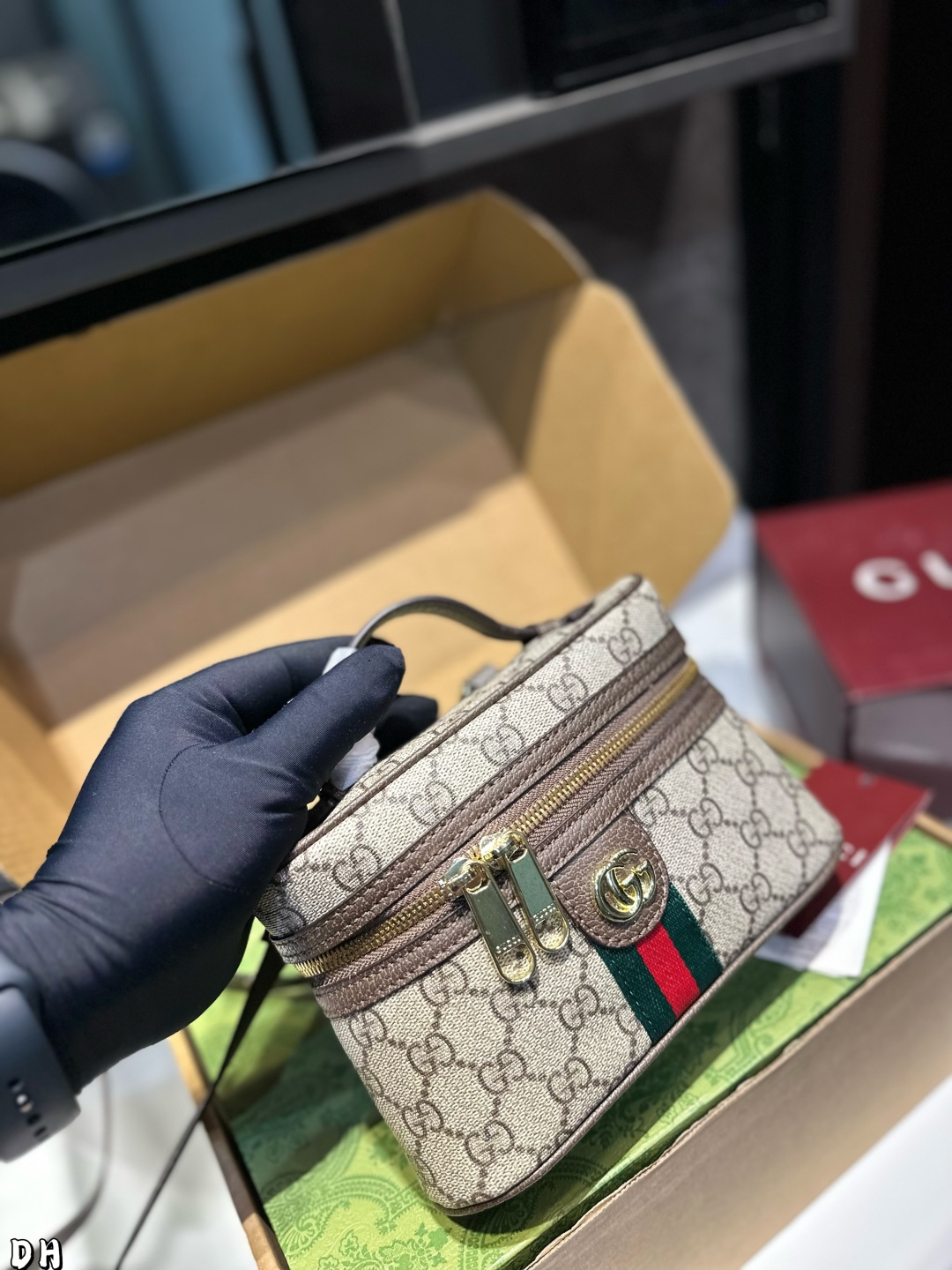 Gucci Ophidia shoulder bag