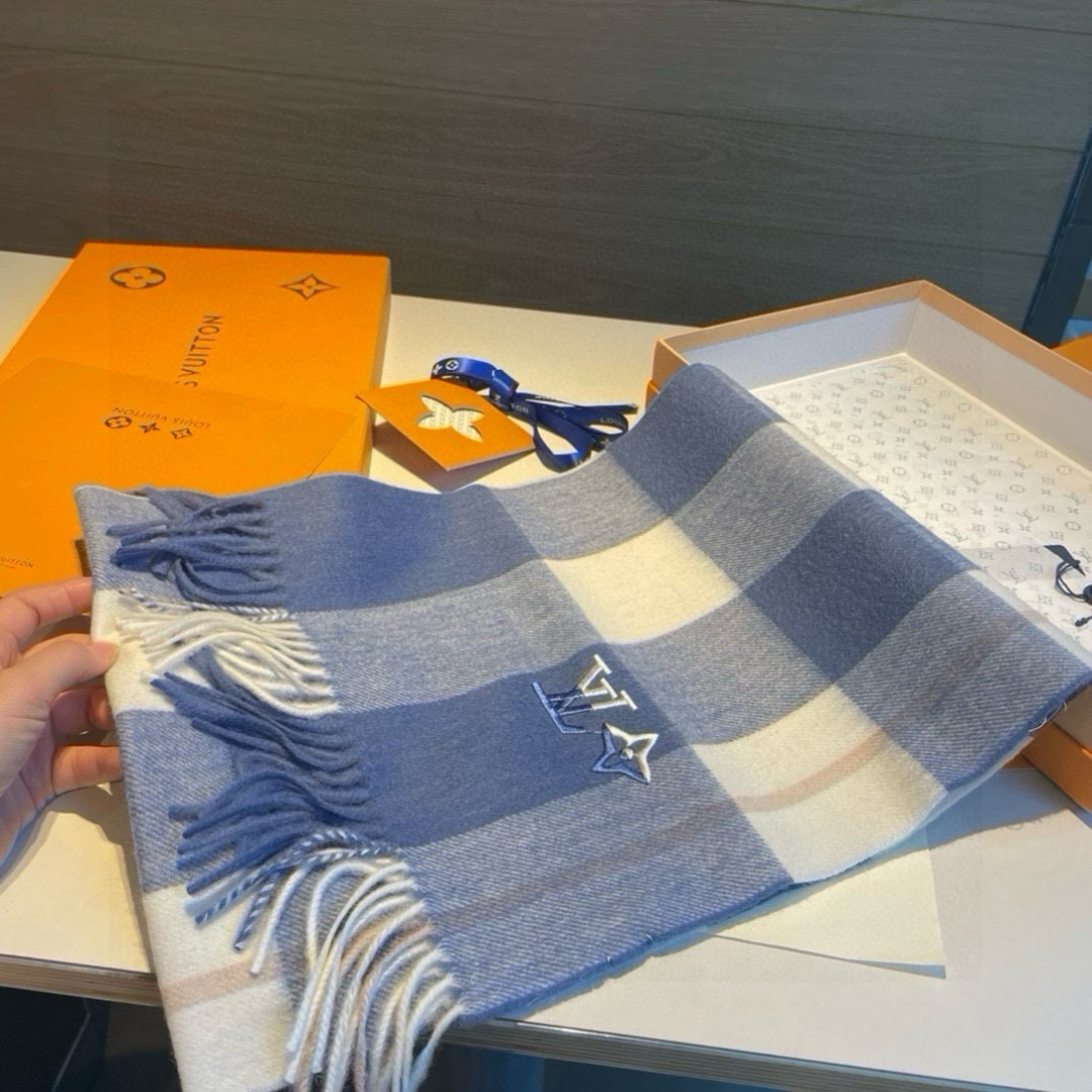 LV Scarf