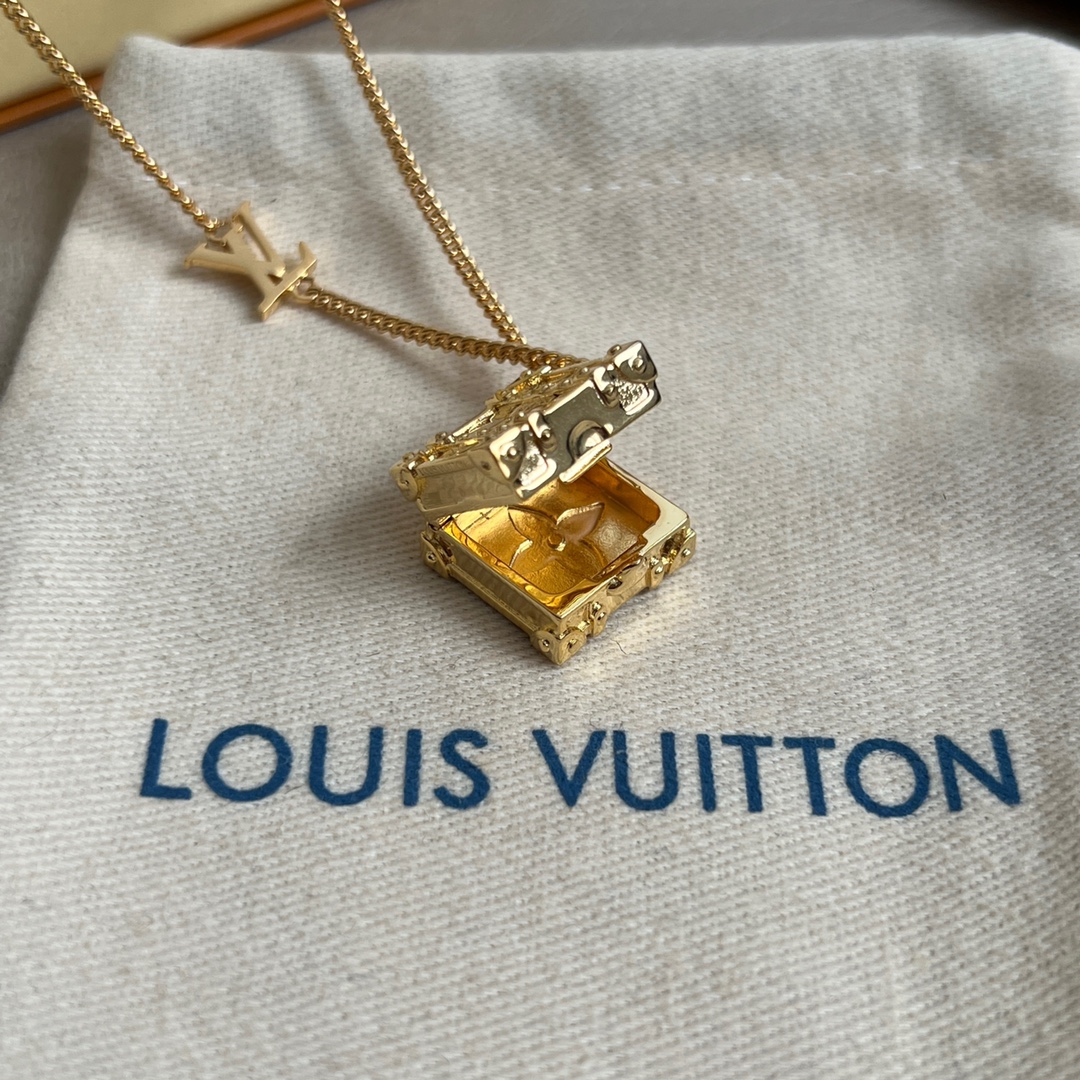 LV necklace