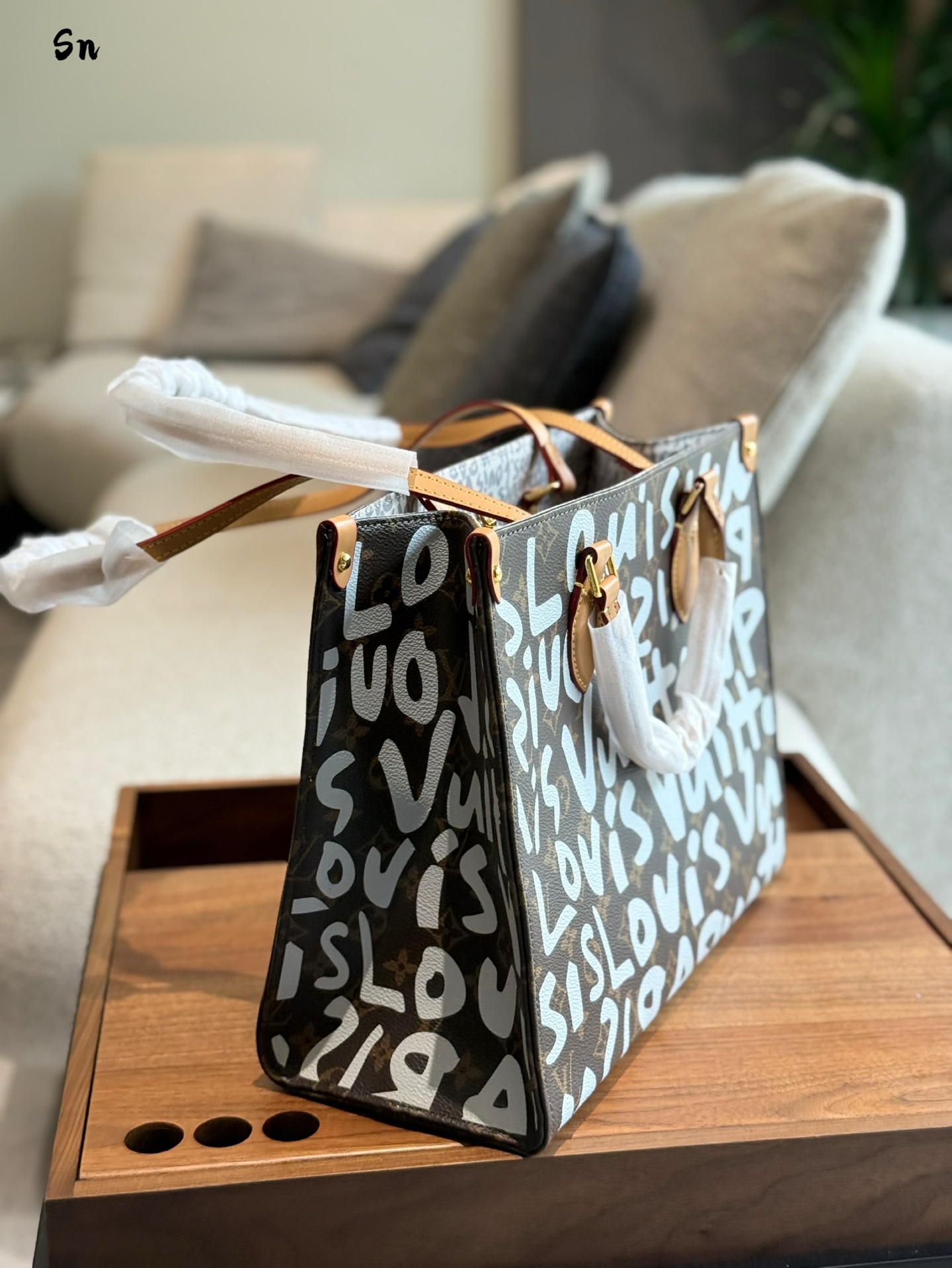 LV tote handbag Jungle Bag with Doodle Letters Bag