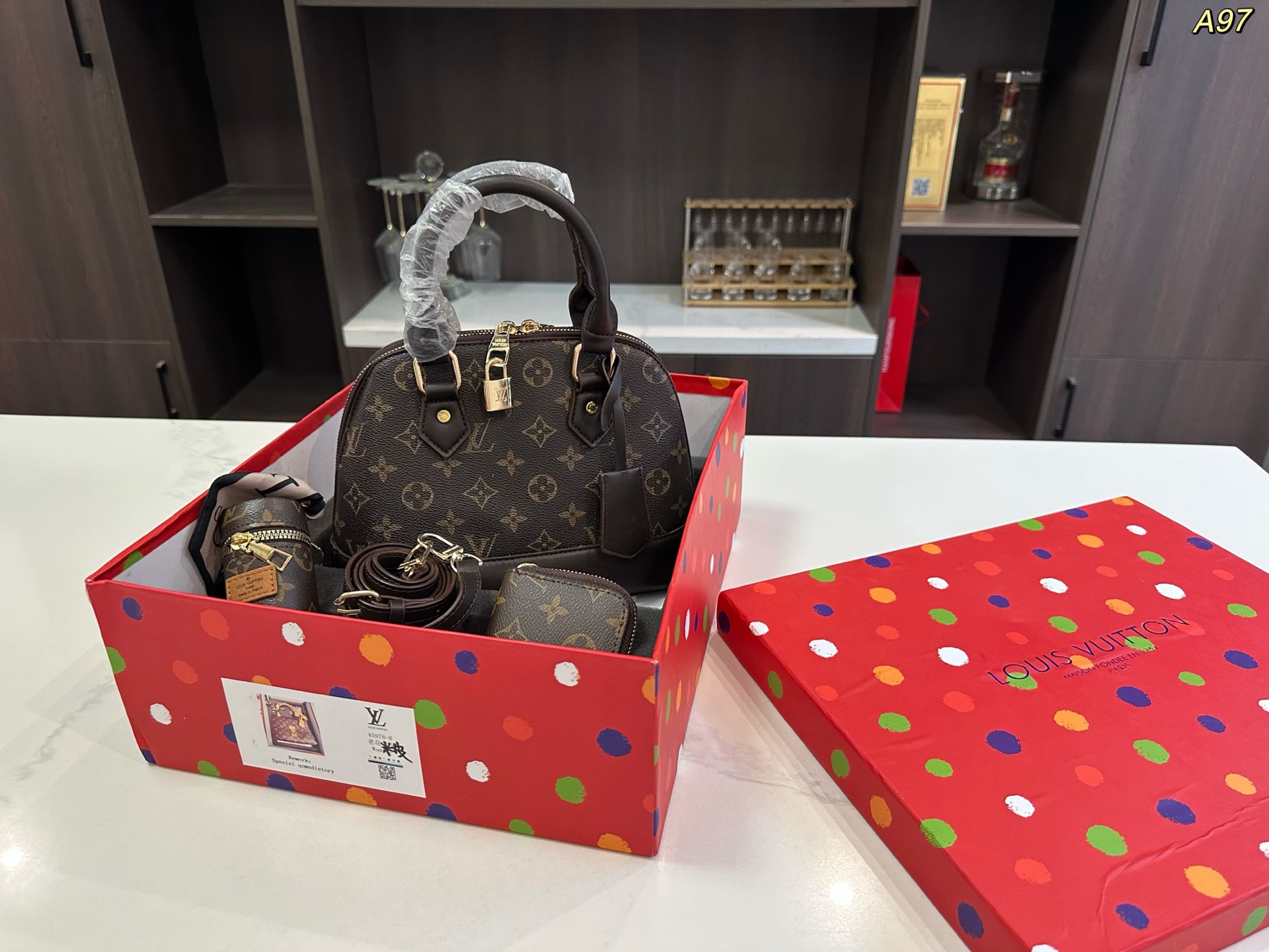 LV high-quality shell bag