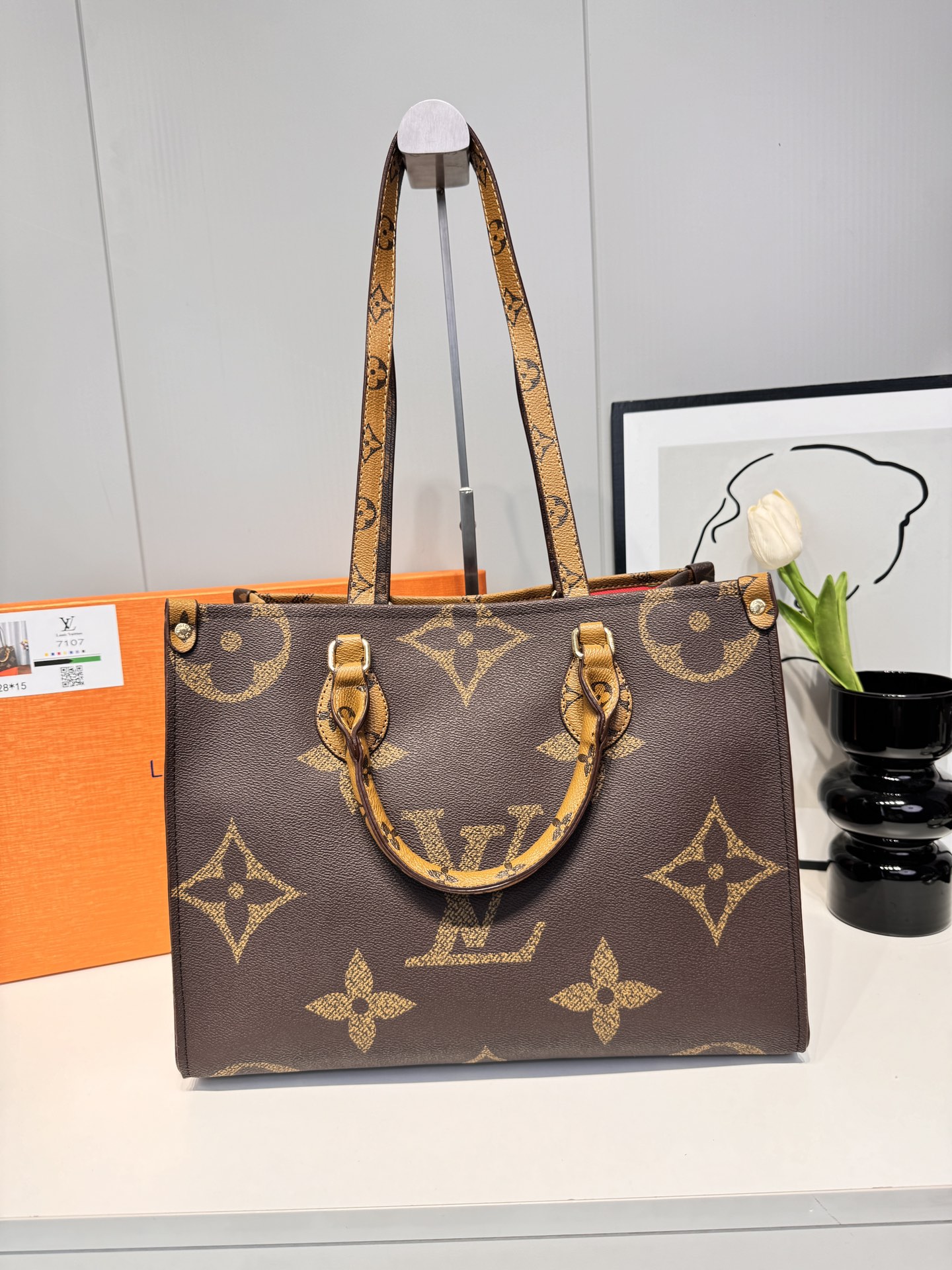 LV onthego tote bag of 8A quality