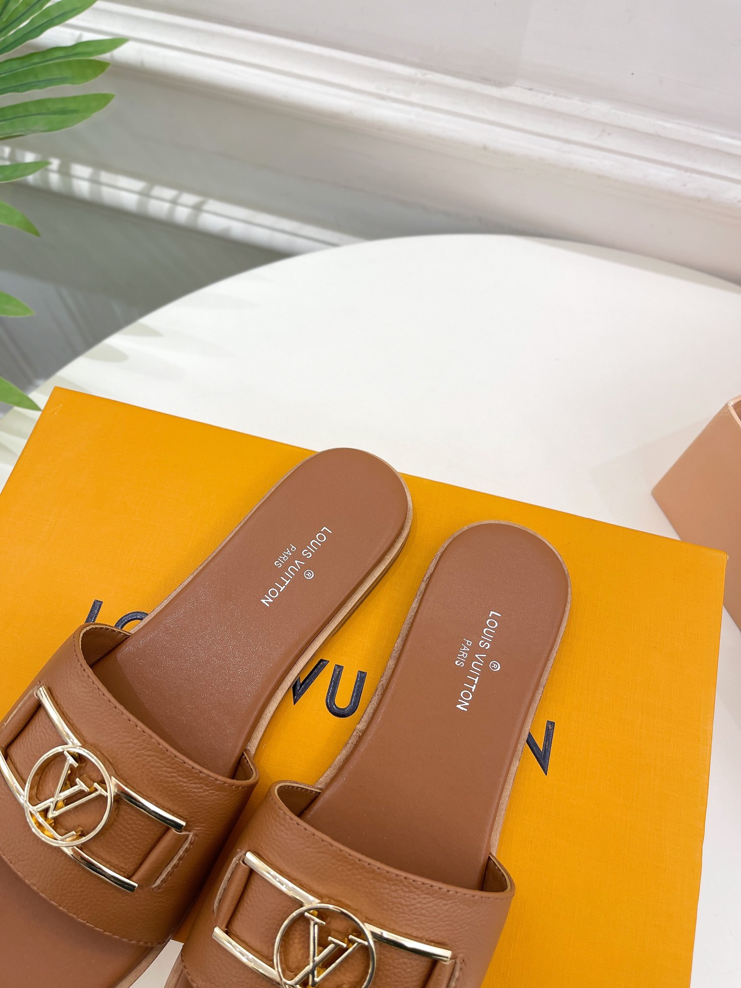 LV new slippers sandles leather sole