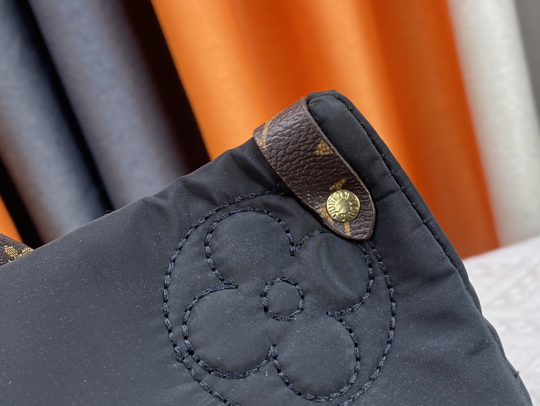 LV onthego econyl ecodesign monogram handbag