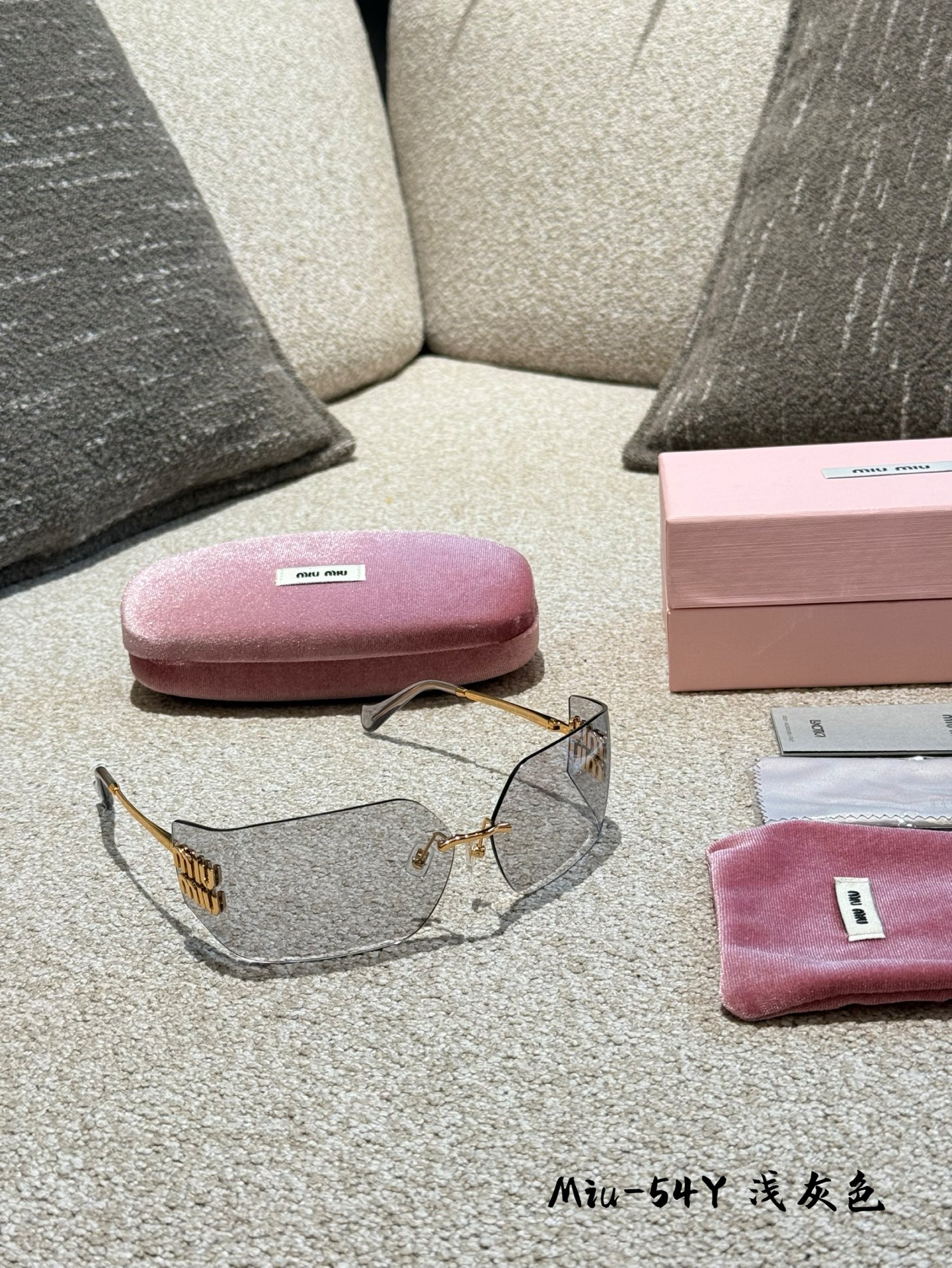 MIUMIU 54ys sunglasses