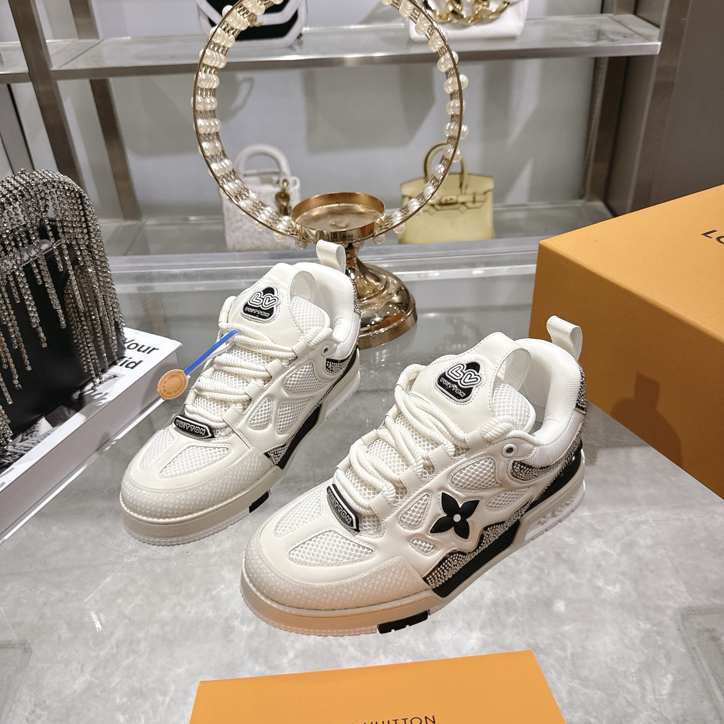 LV Trainer Sneakers  New trending skateboard shoes LOUIS VUITTON Trainer Sneaker