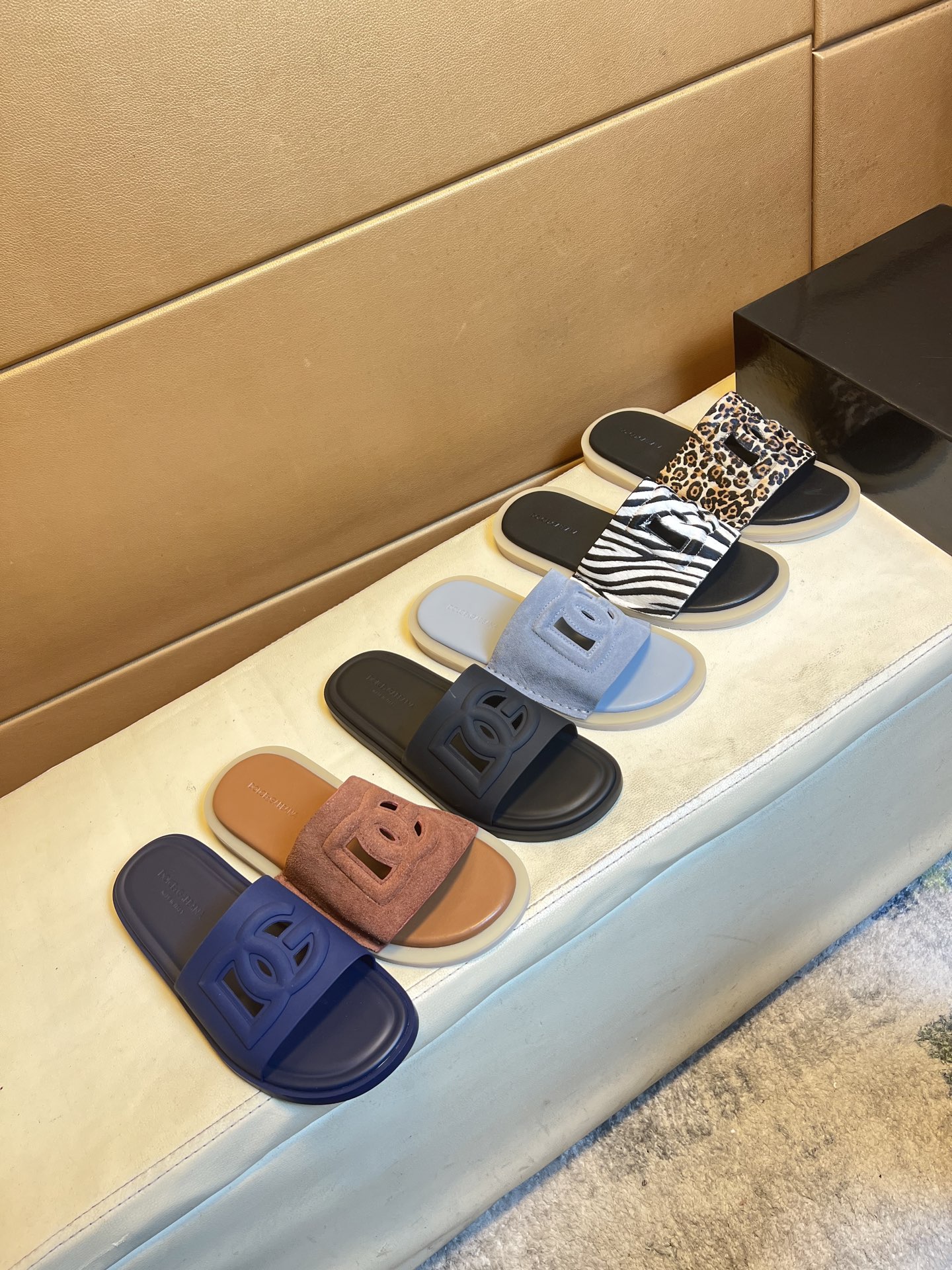 Dolce&Gabbana DG Men's Casual Slippers