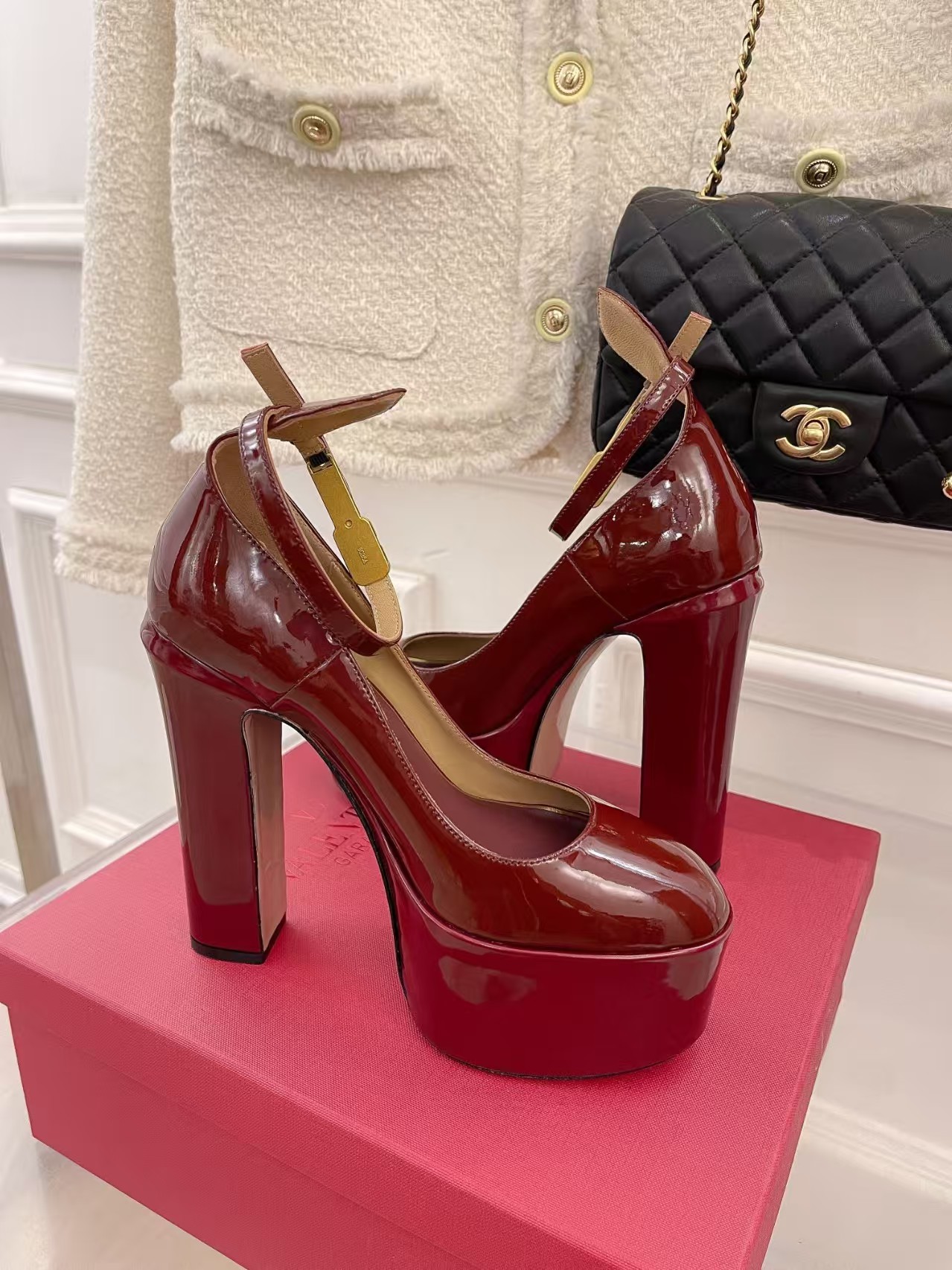 Valentino NEW high-heeled shoes heels leather