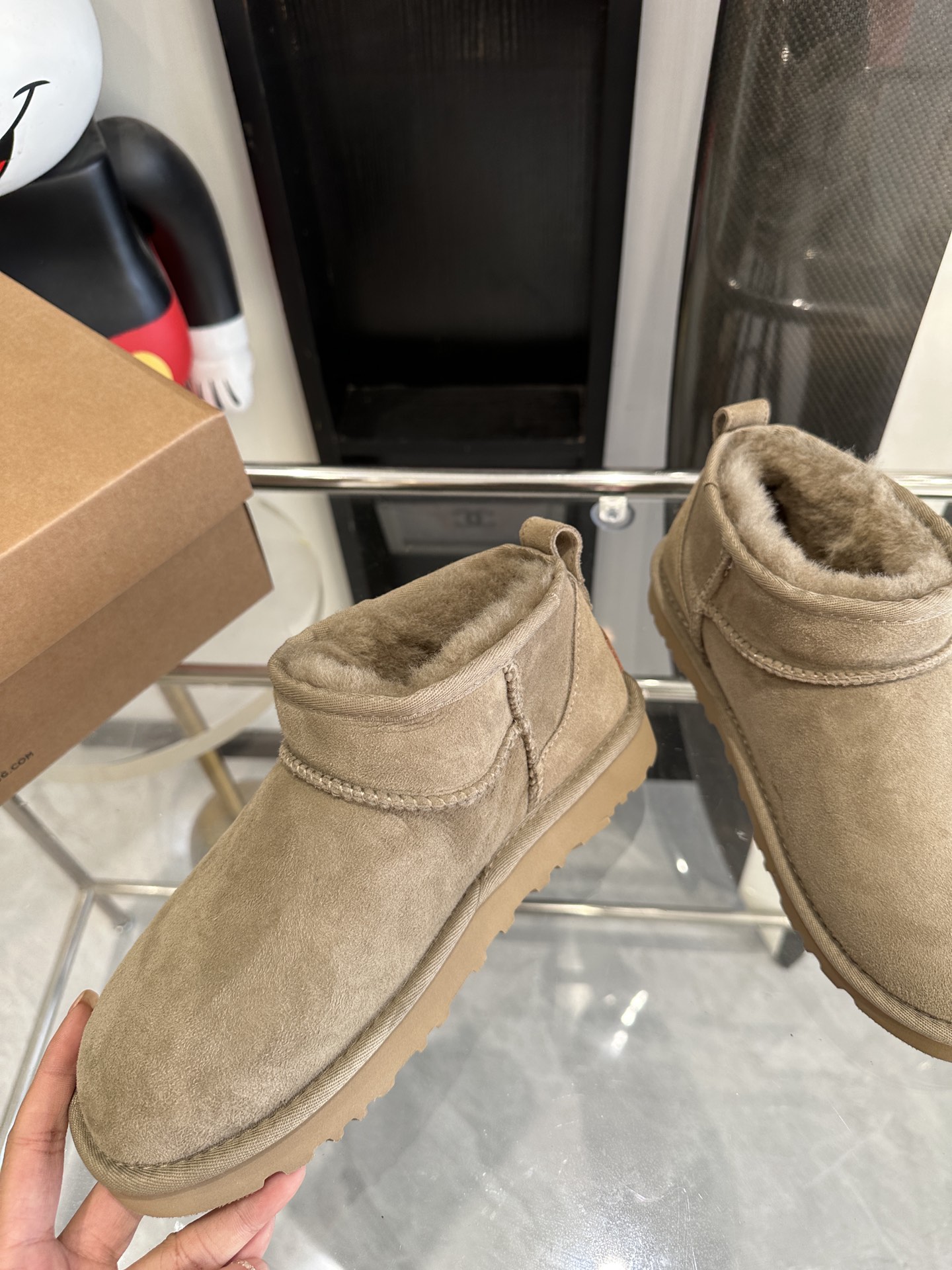 New UGG classic snow boots