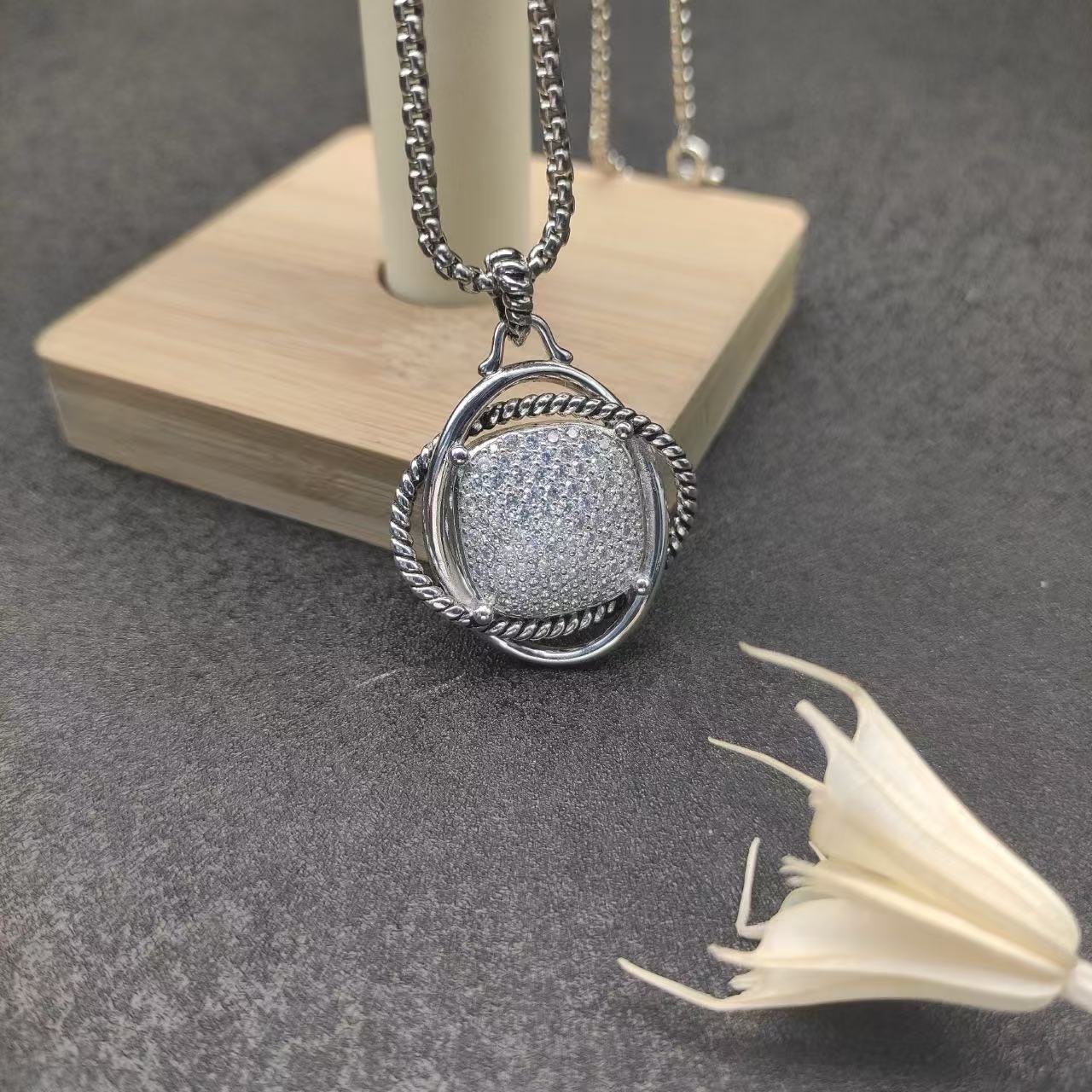 David Yurman 32mm full diamond-piece square necklace