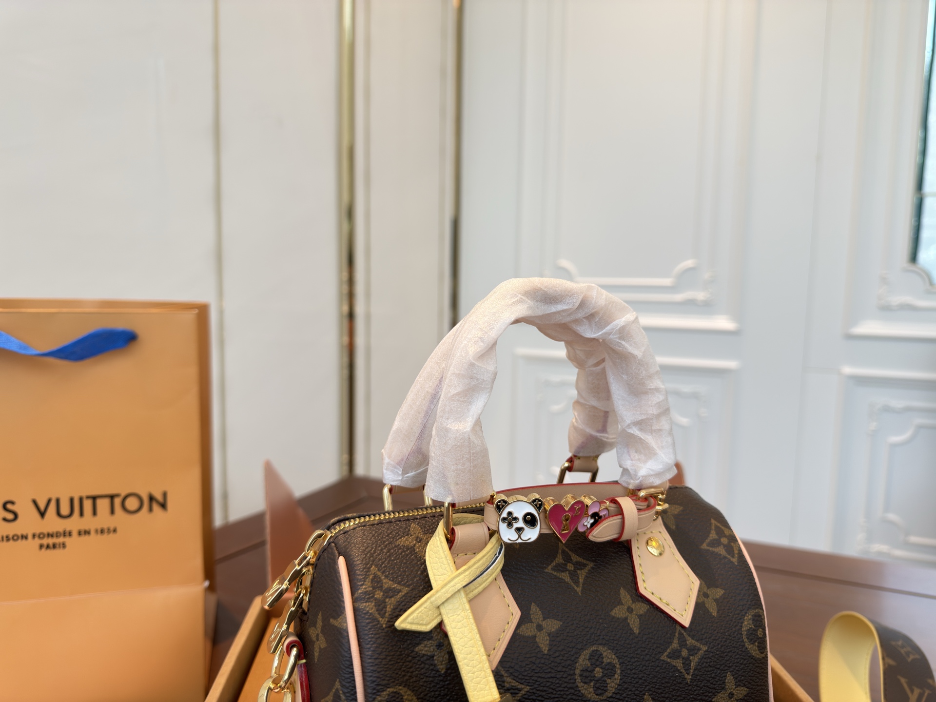 LV Speedy 18 shoulder bag