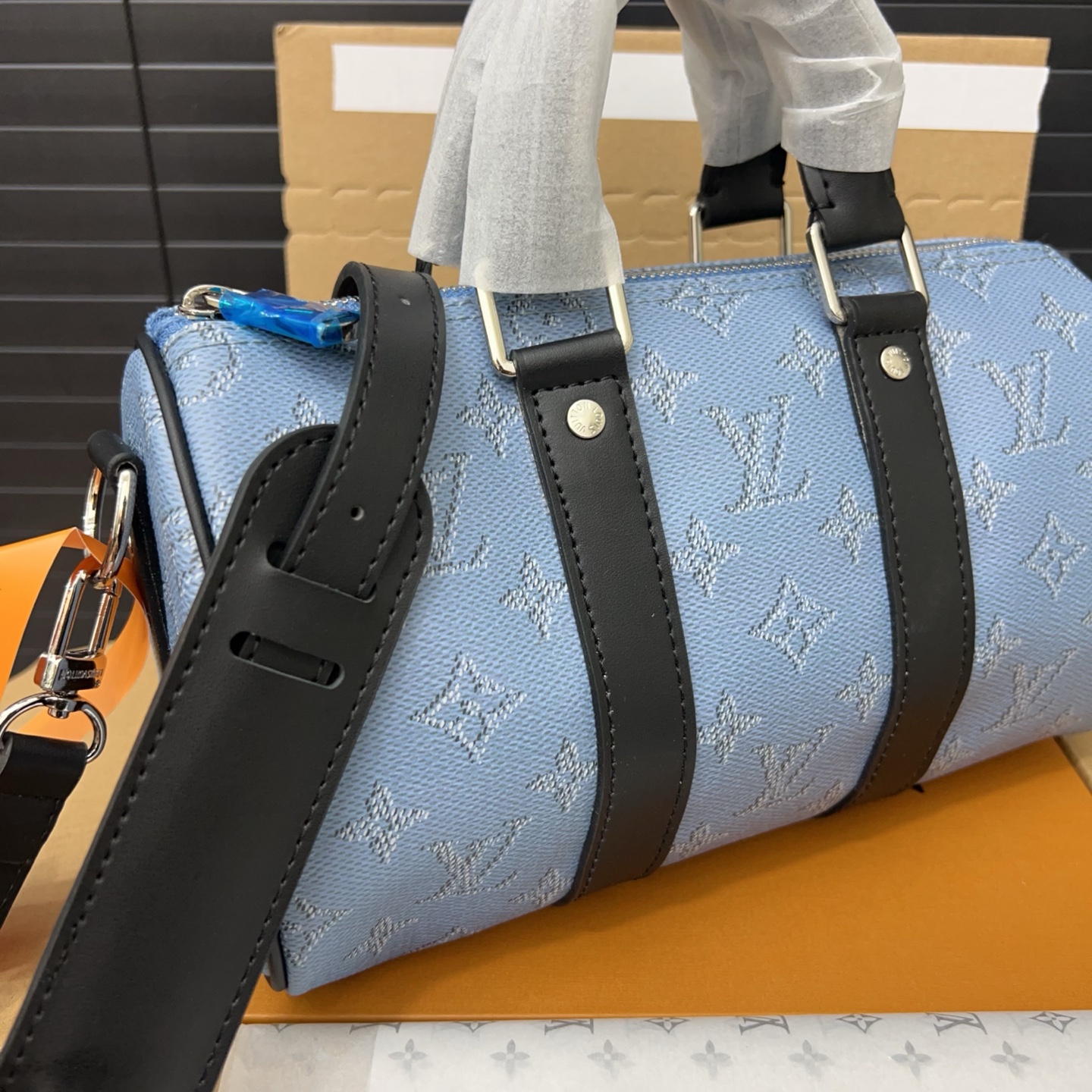 LV KEEPALL 25 crossbody shoulder bag
